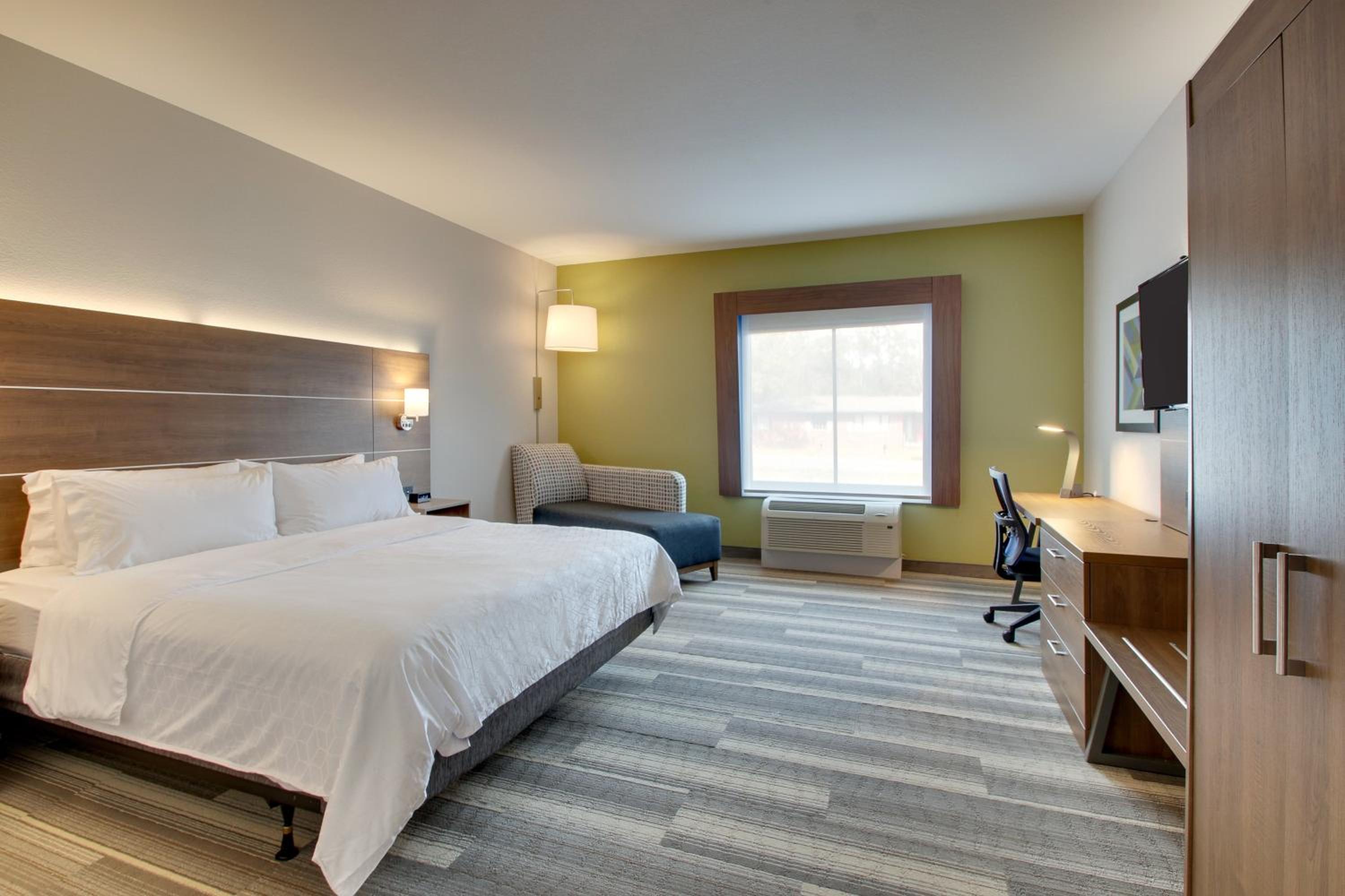 Standard King Room - Photo 2