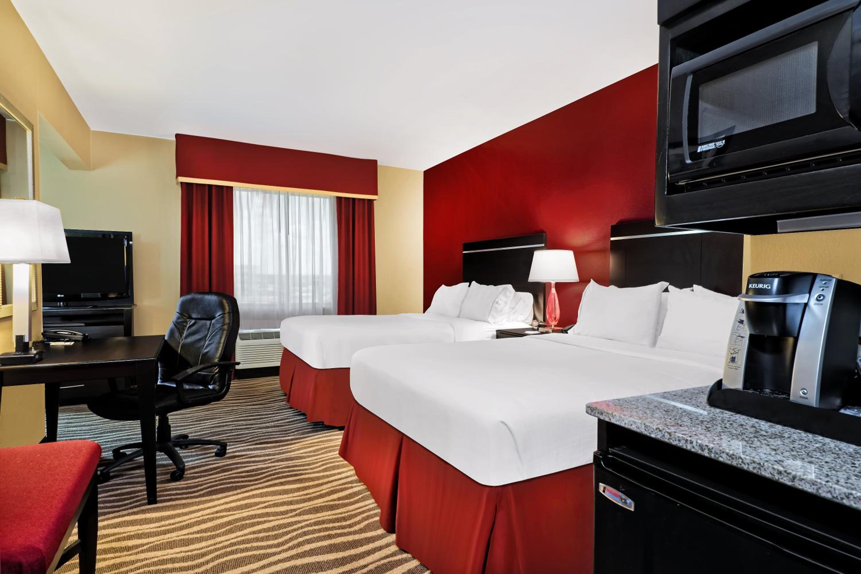 Corner Suite