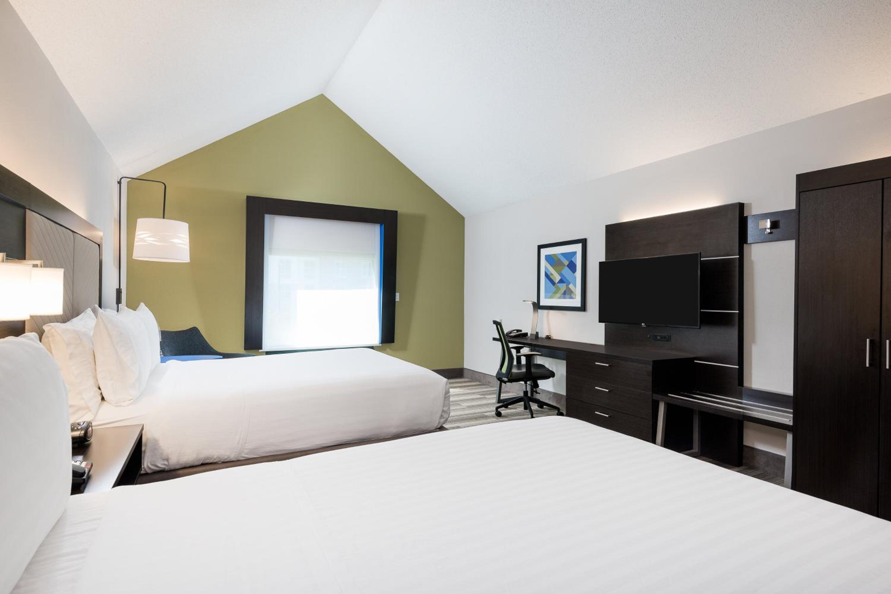 Queen Room with Two Queen Beds - Hearing Accessible - Photo 1
