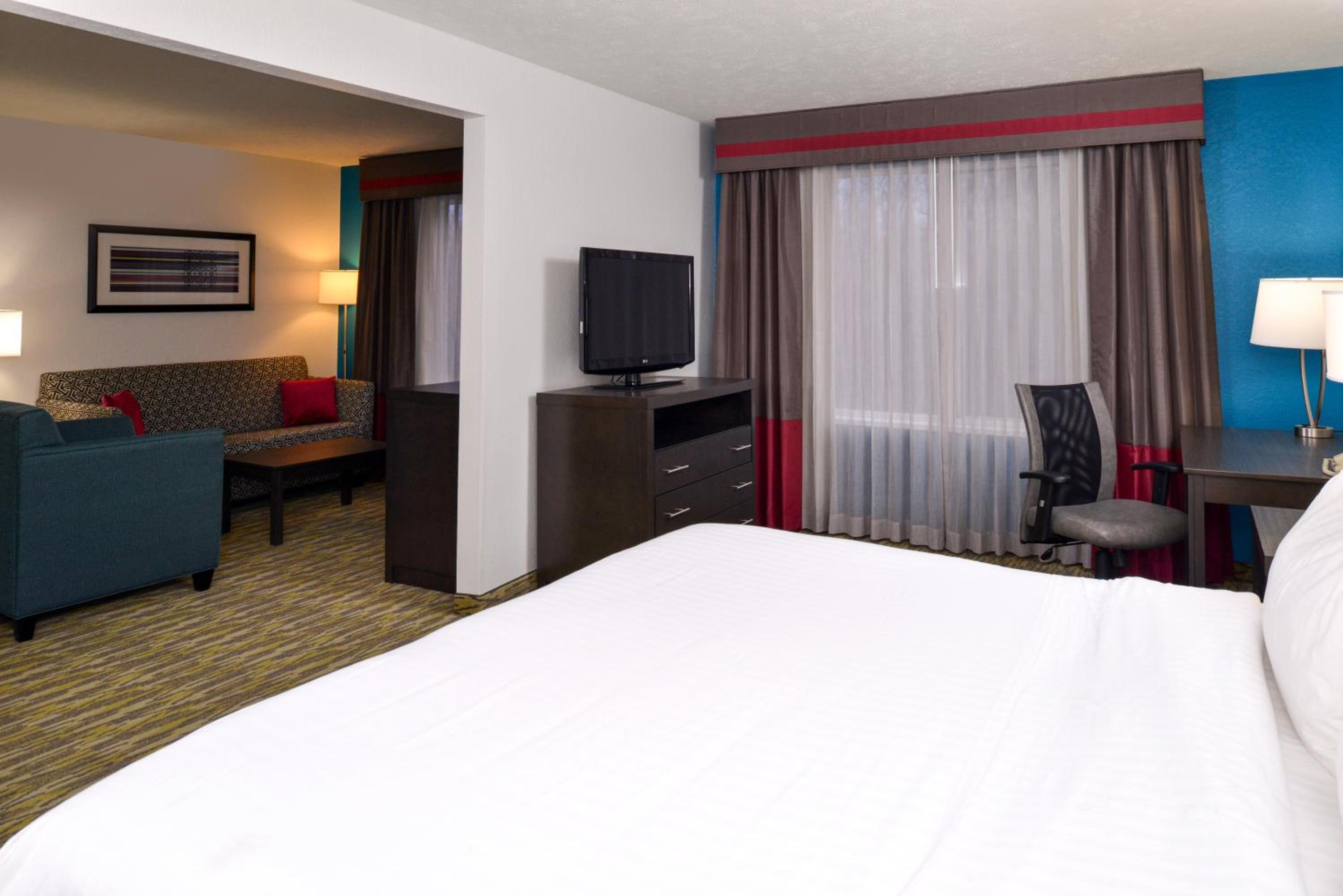 King Suite With Sofa Bed