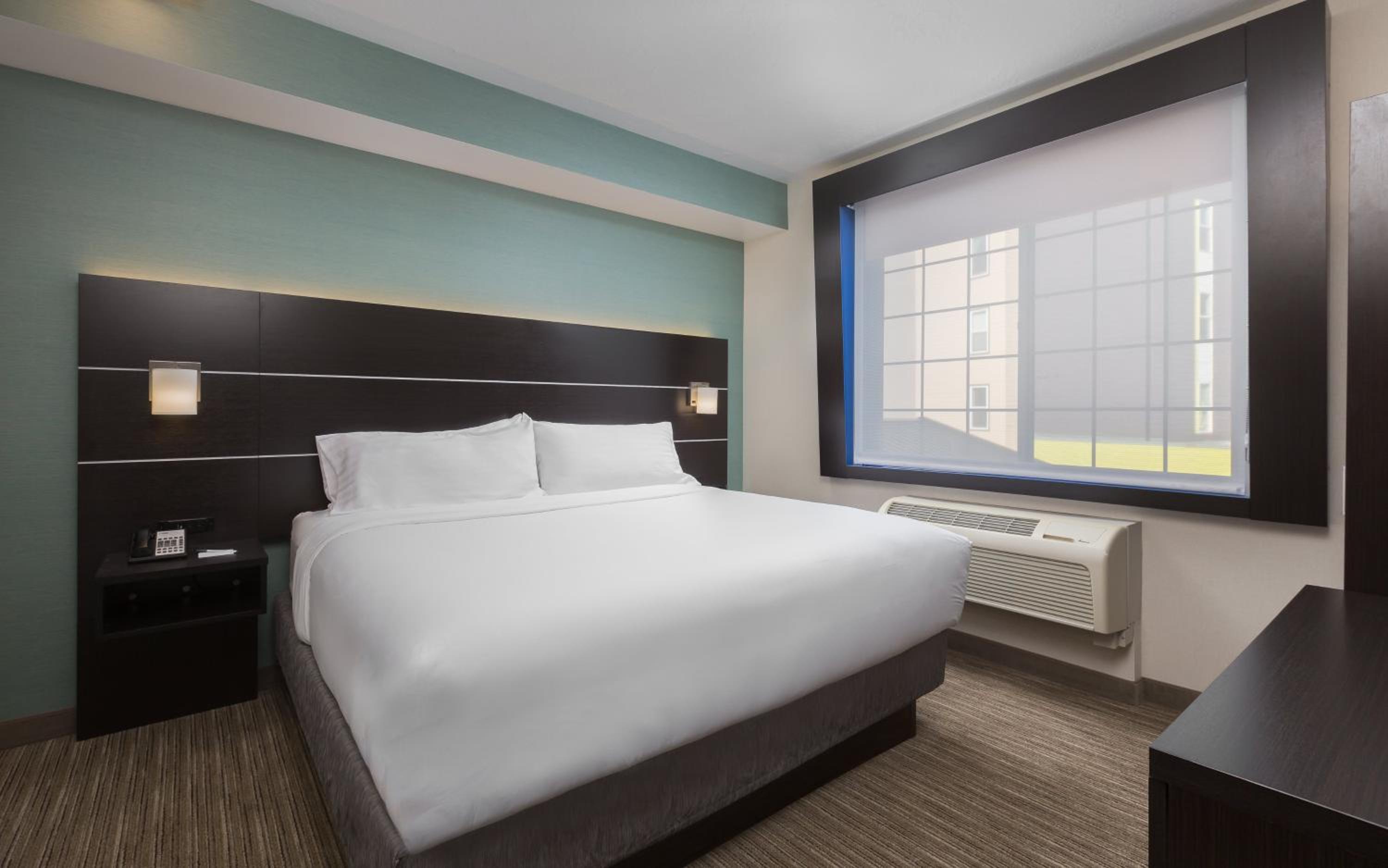 One-Bedroom King Suite - Photo 1