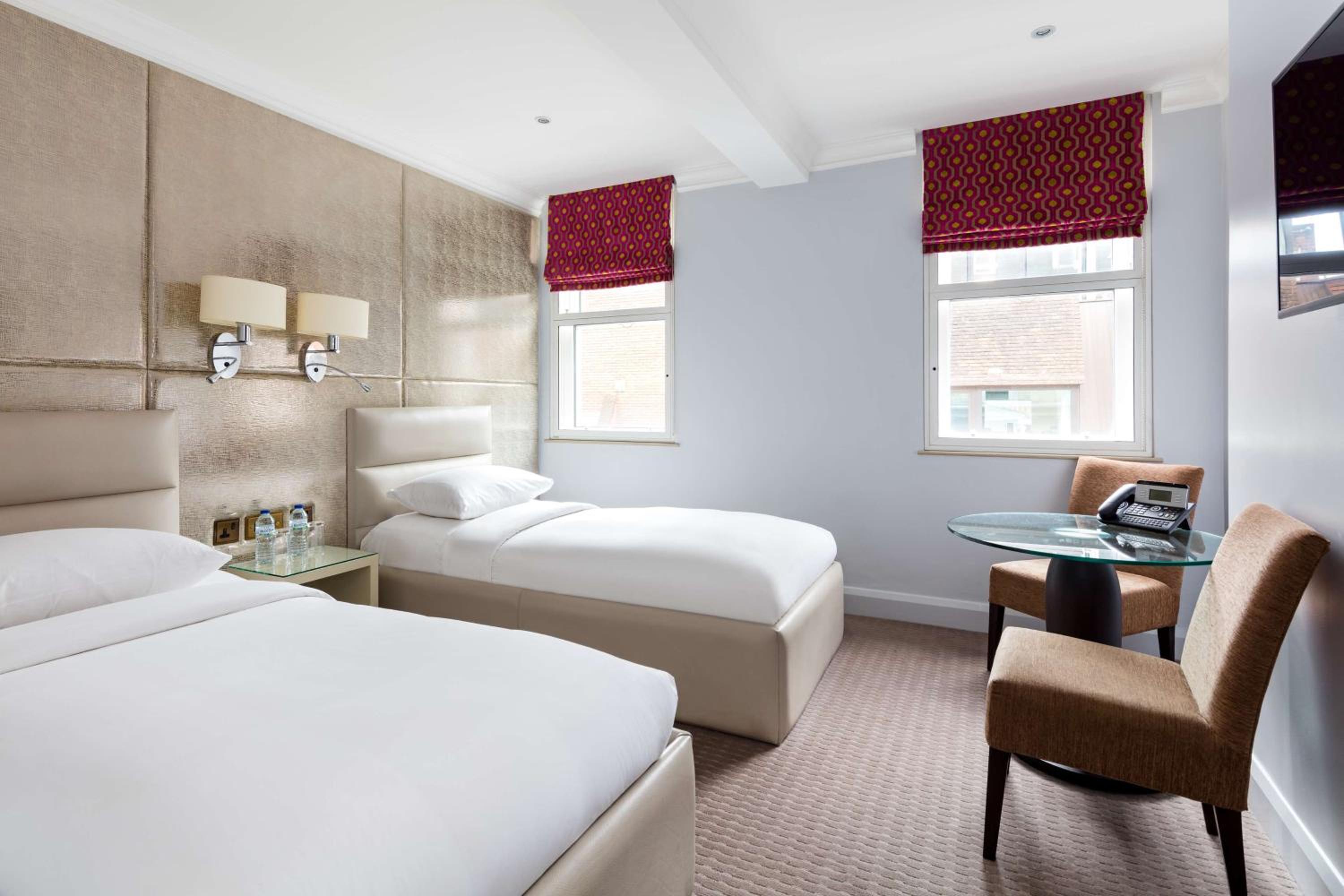 Superior Double or Twin Room photo 3
