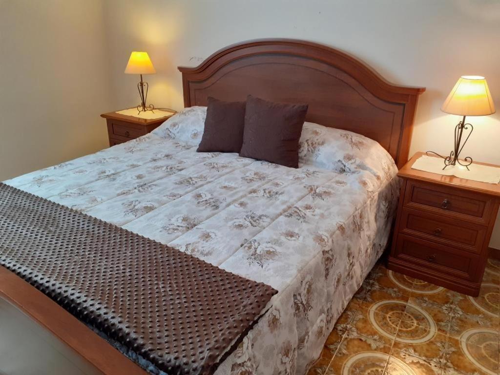 Standard Double Room with Shared Bathroom photo 3