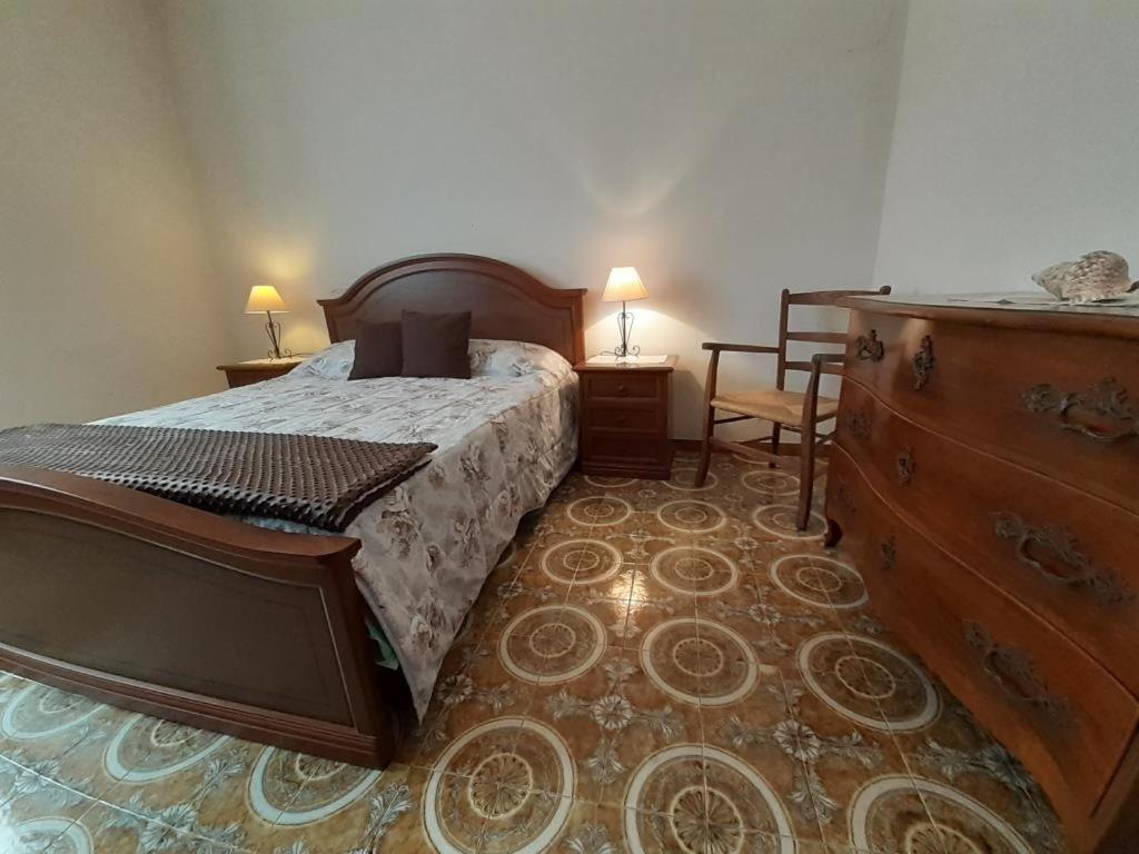 Standard Double Room with Shared Bathroom photo 2