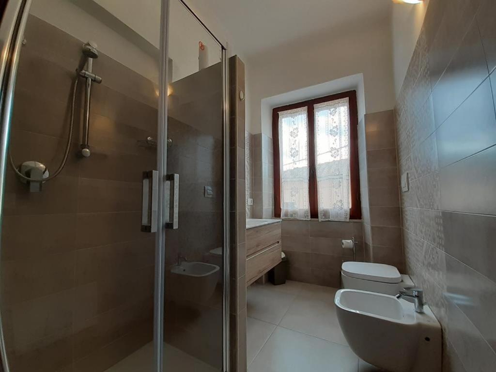Double Room with Shared Bathroom photo 2
