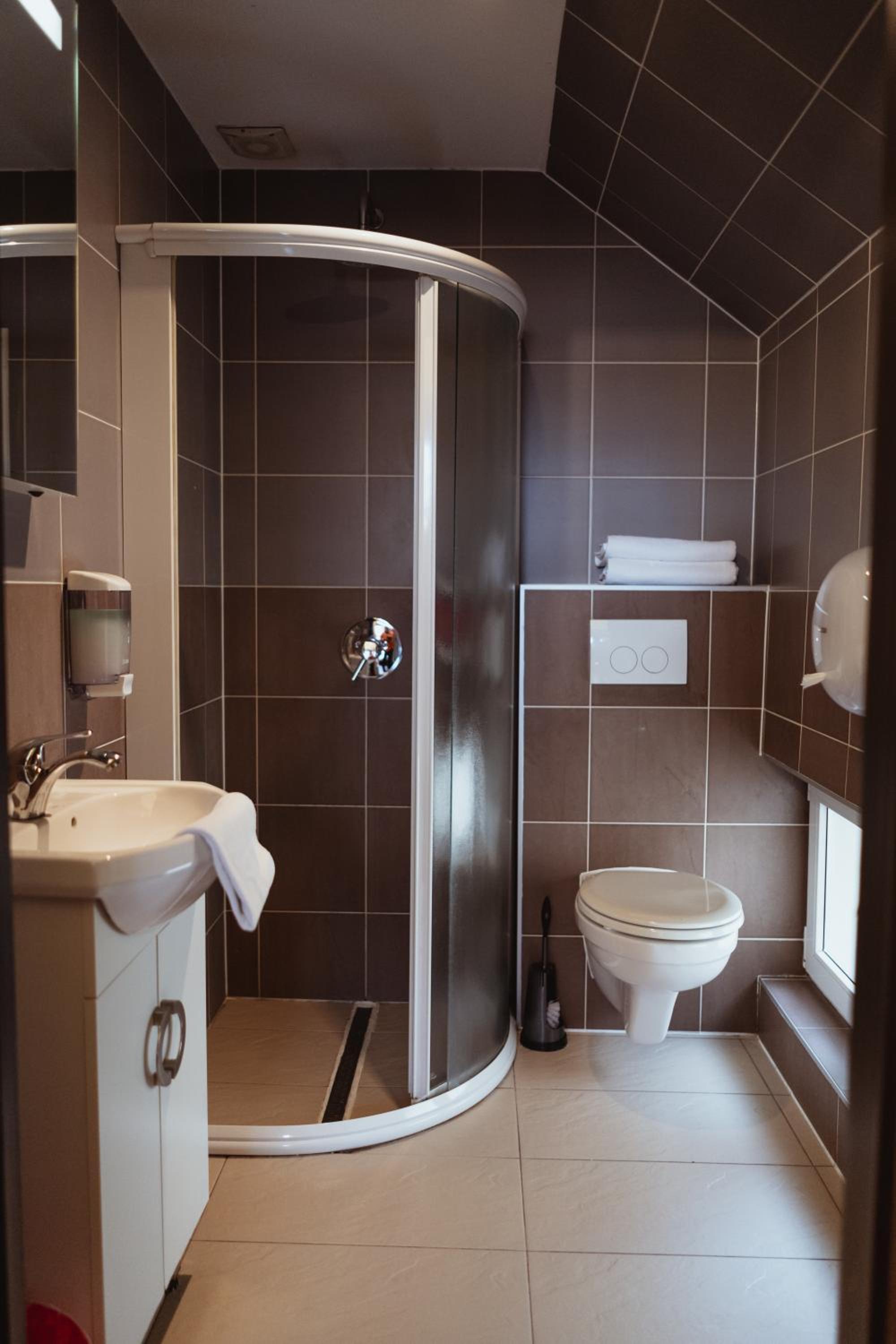 Triple Room - Photo 3