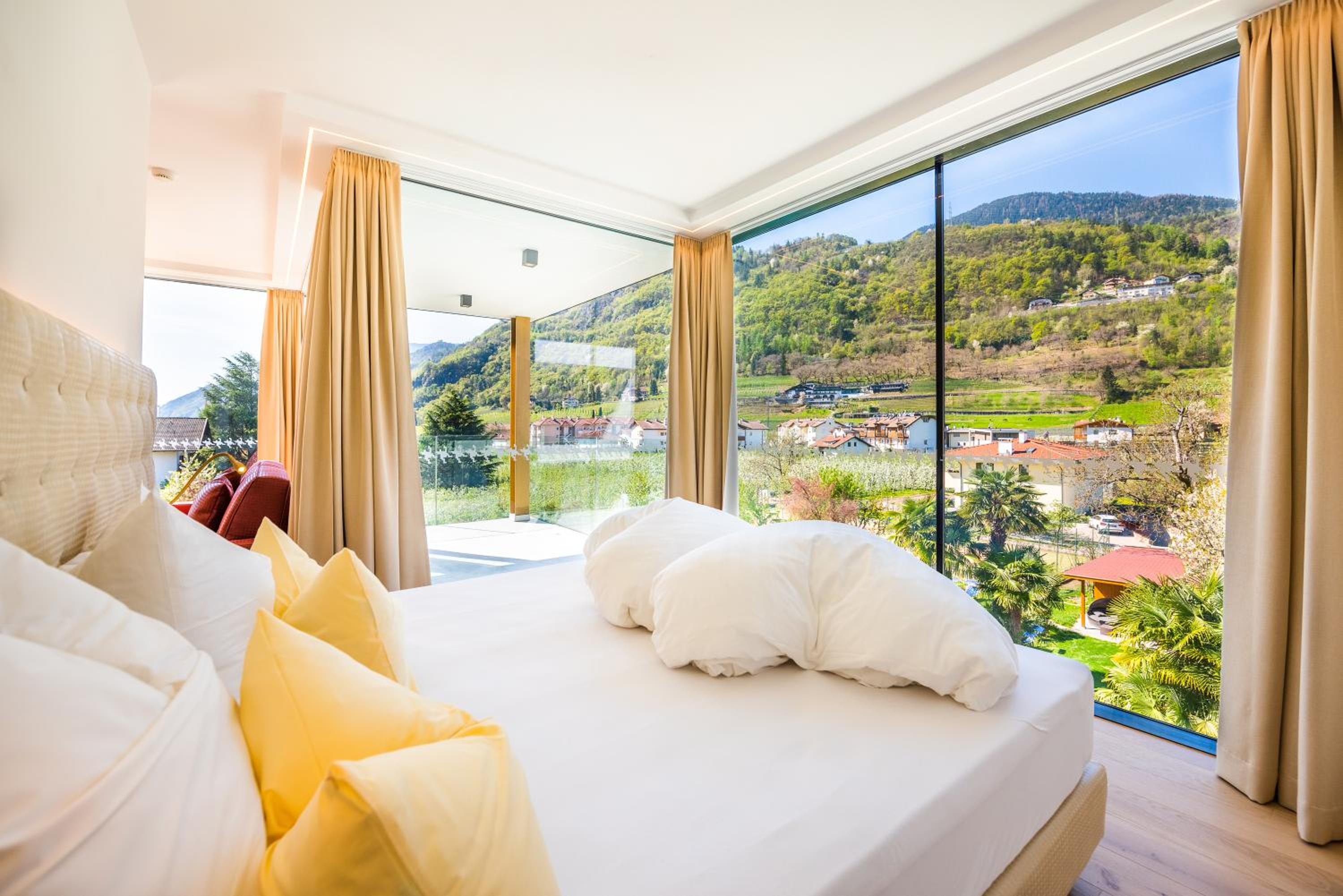 Suite with Pool View