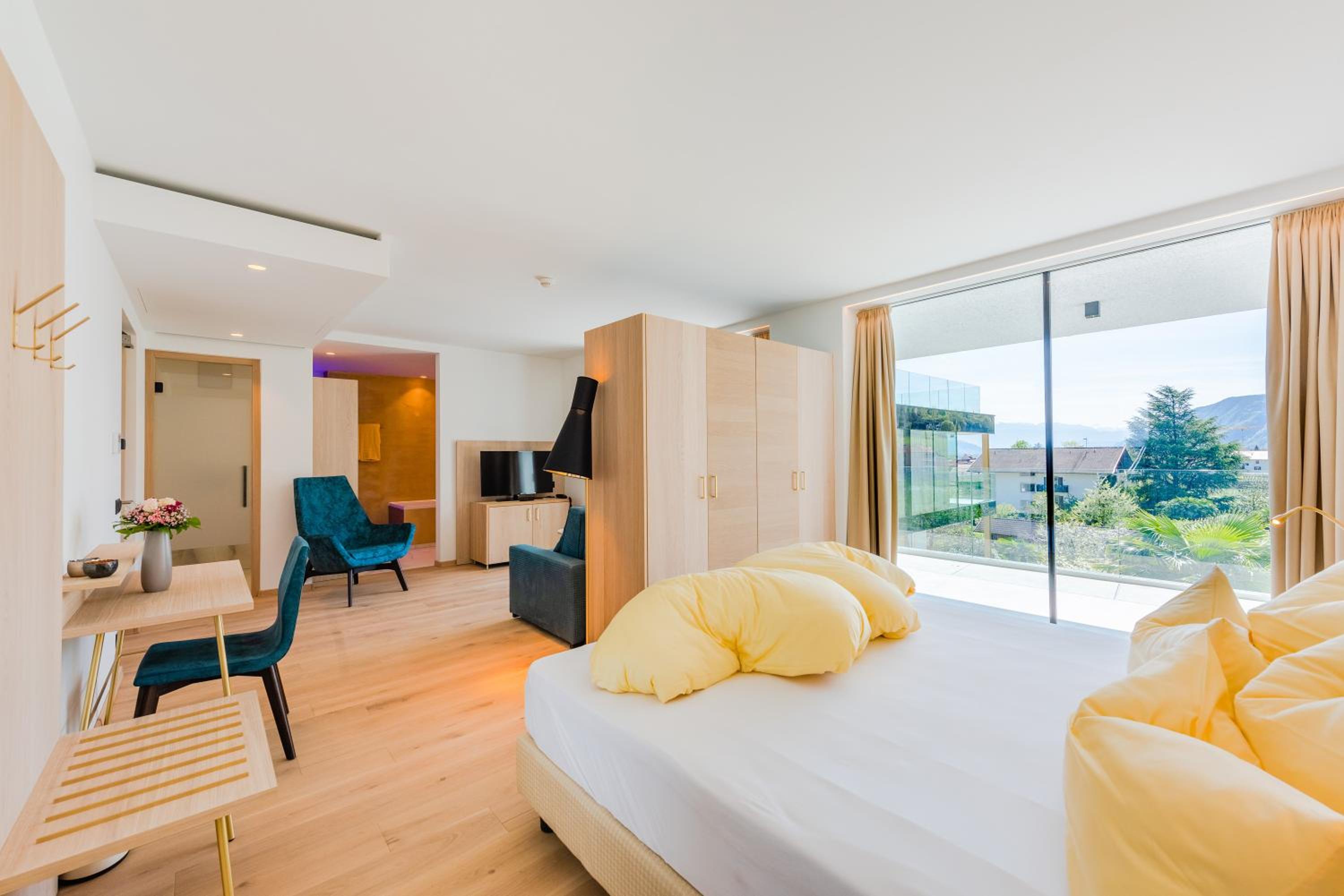 Suite with Pool View photo 2