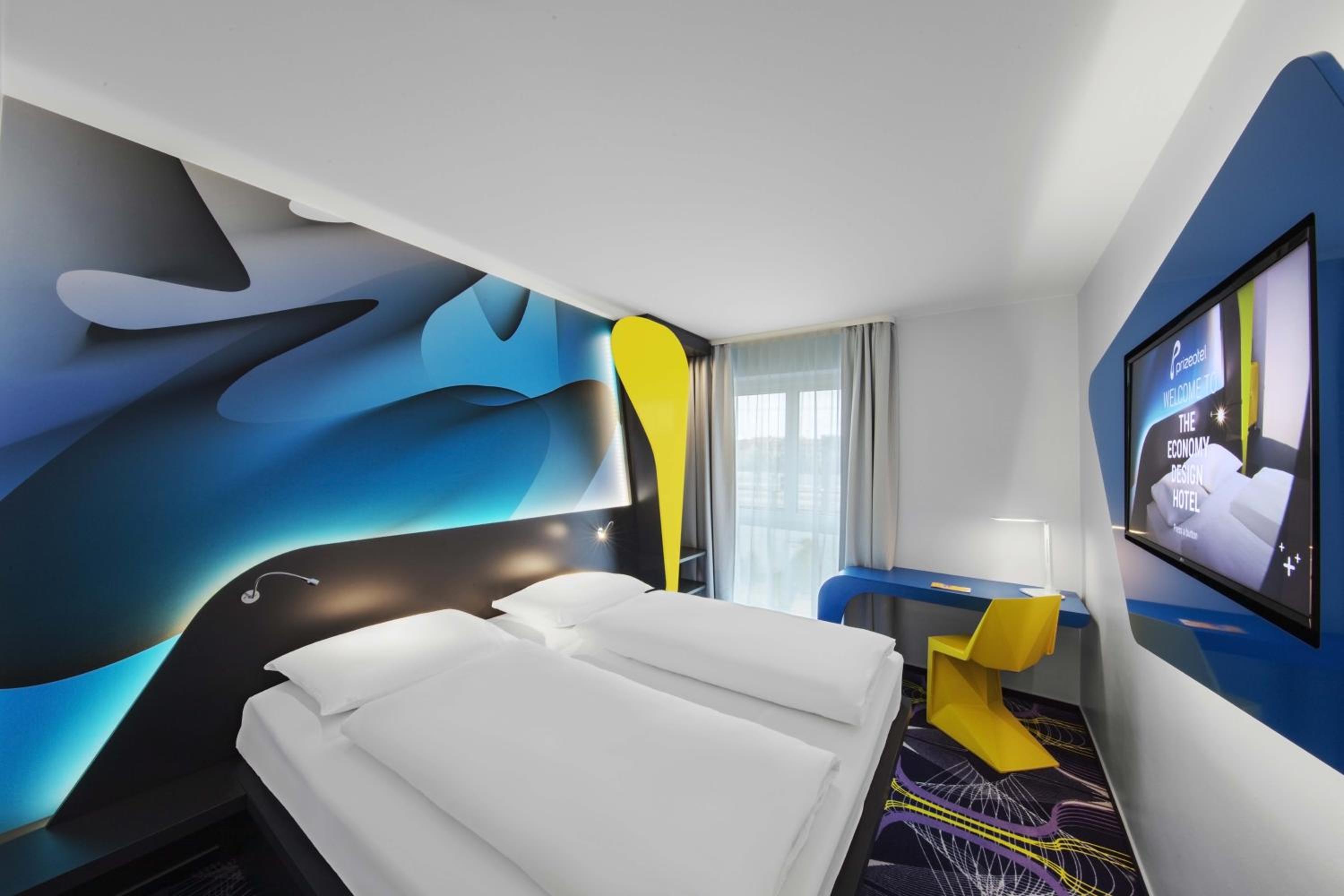 Design Room - Photo 1