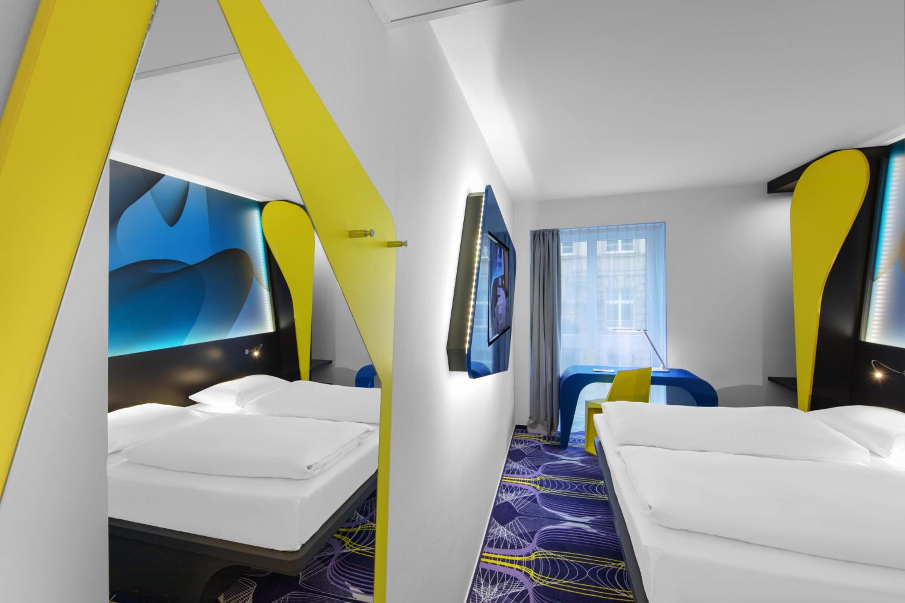 Design Room - Photo 2