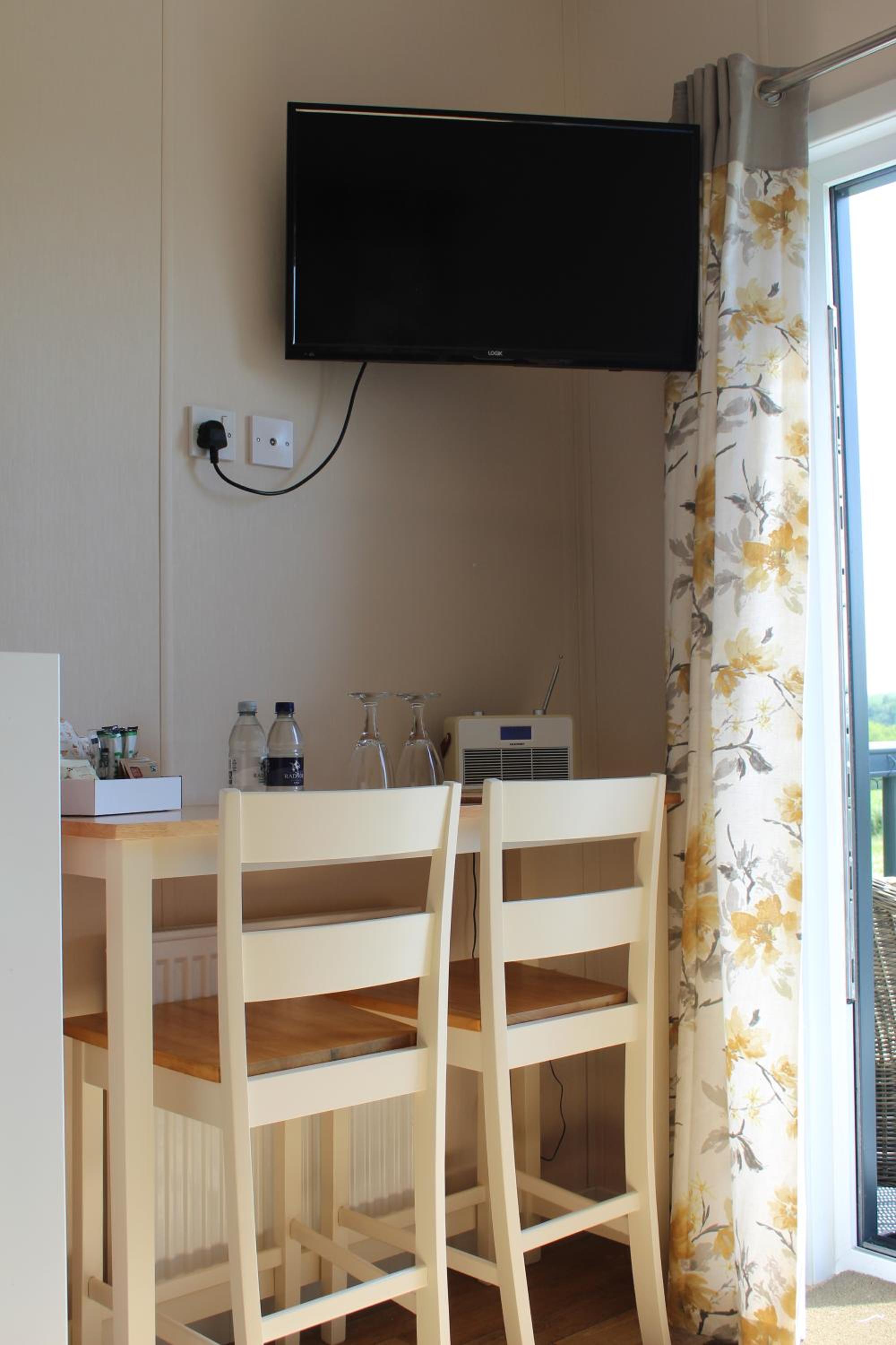 One-Bedroom Chalet - Photo 4