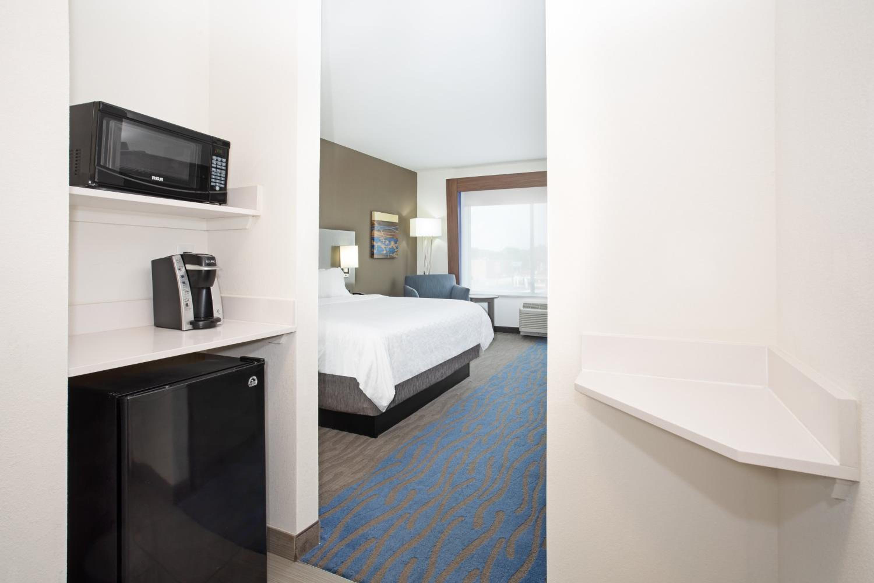 Standard King Room