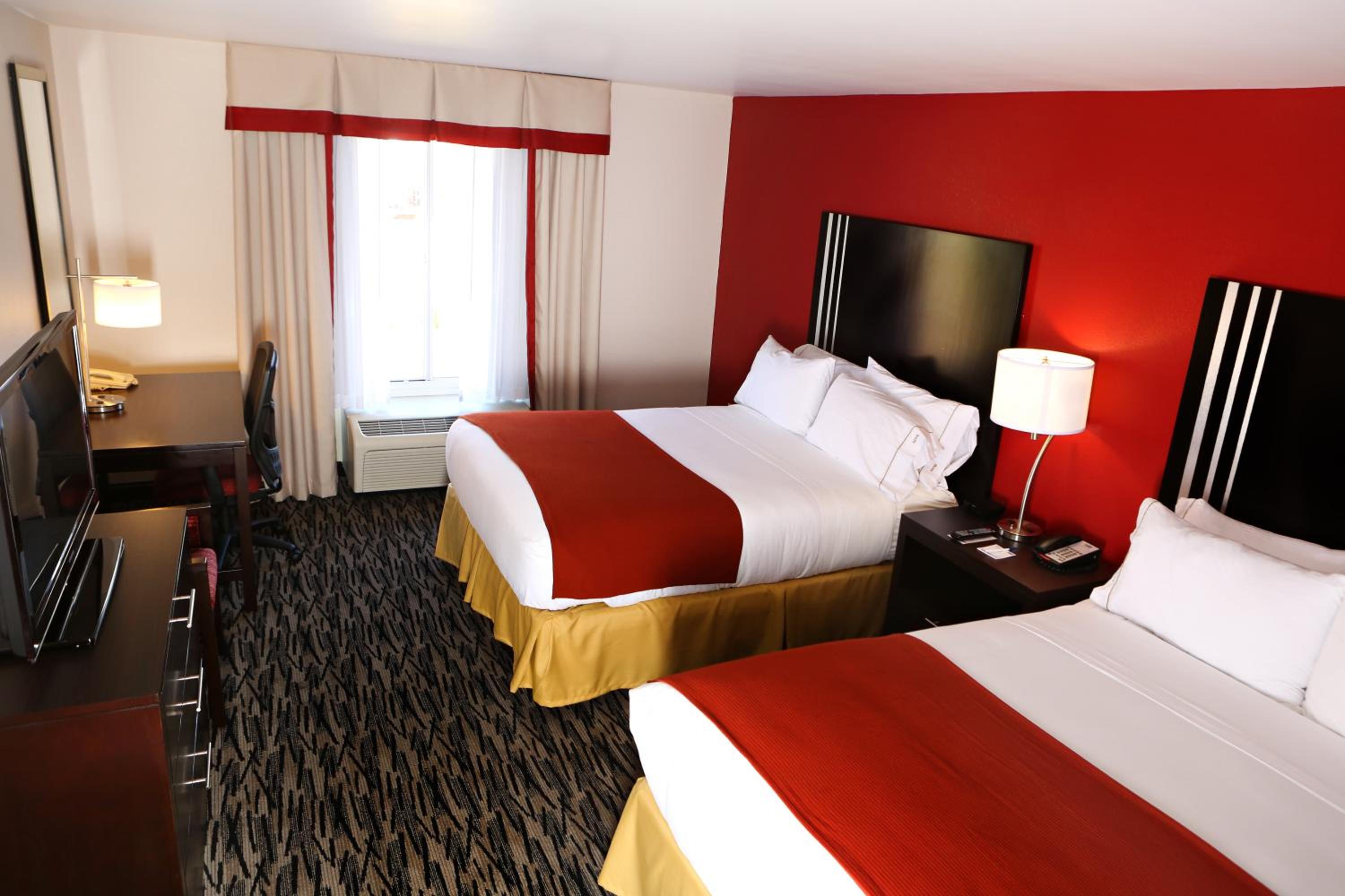 King Suite - Photo 3