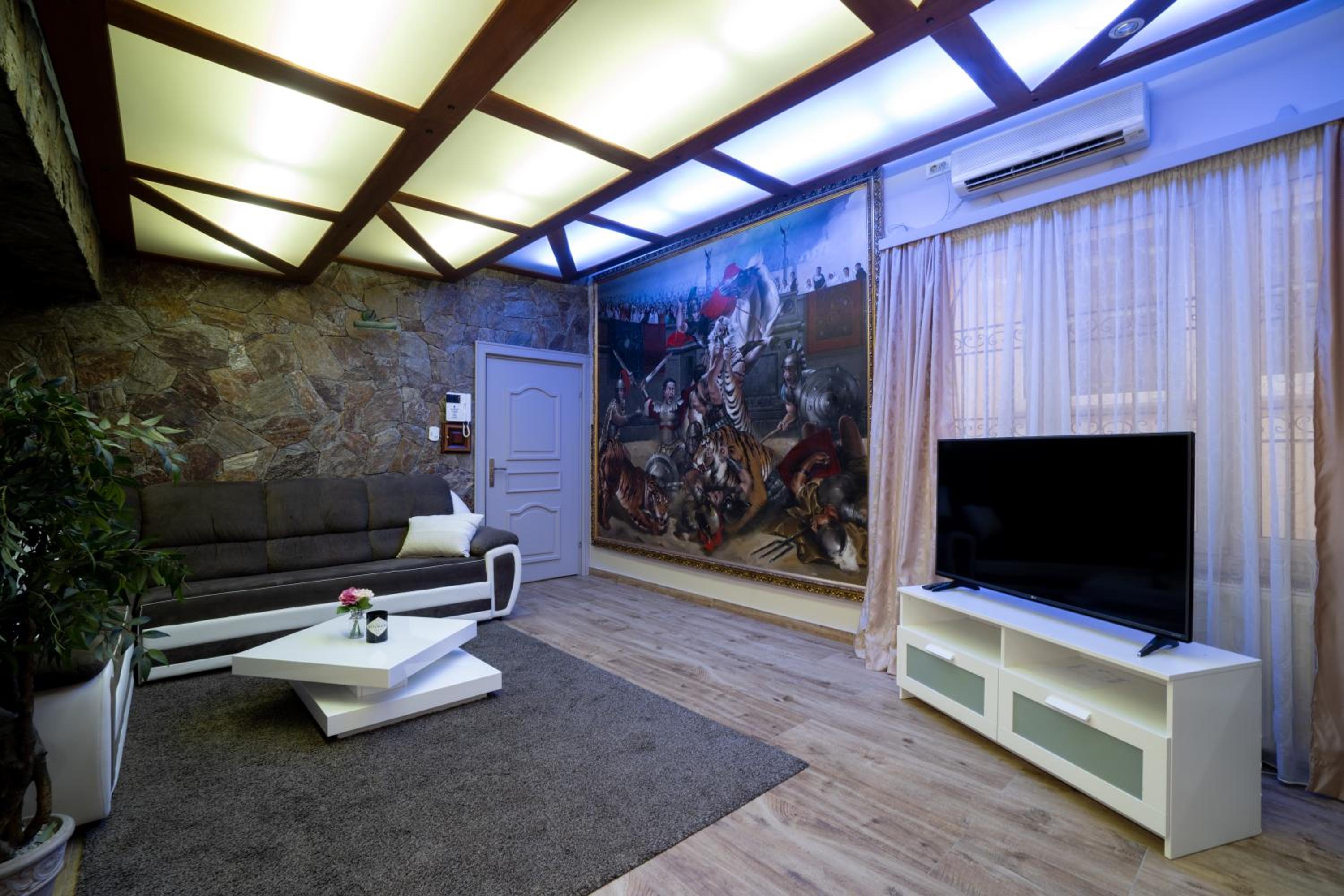 Apartment 2 - Photo 1