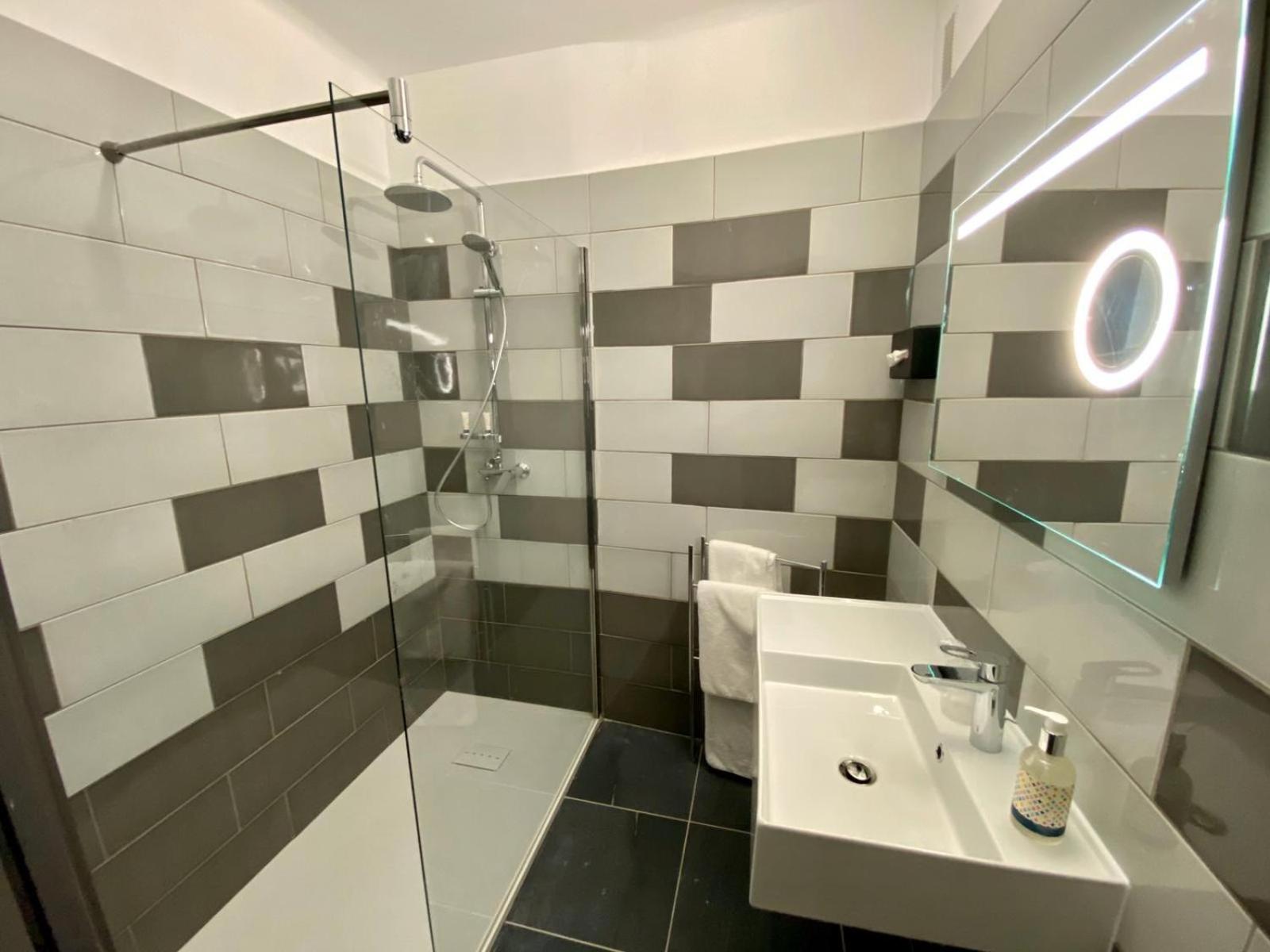 Classic Triple Room - Photo 3