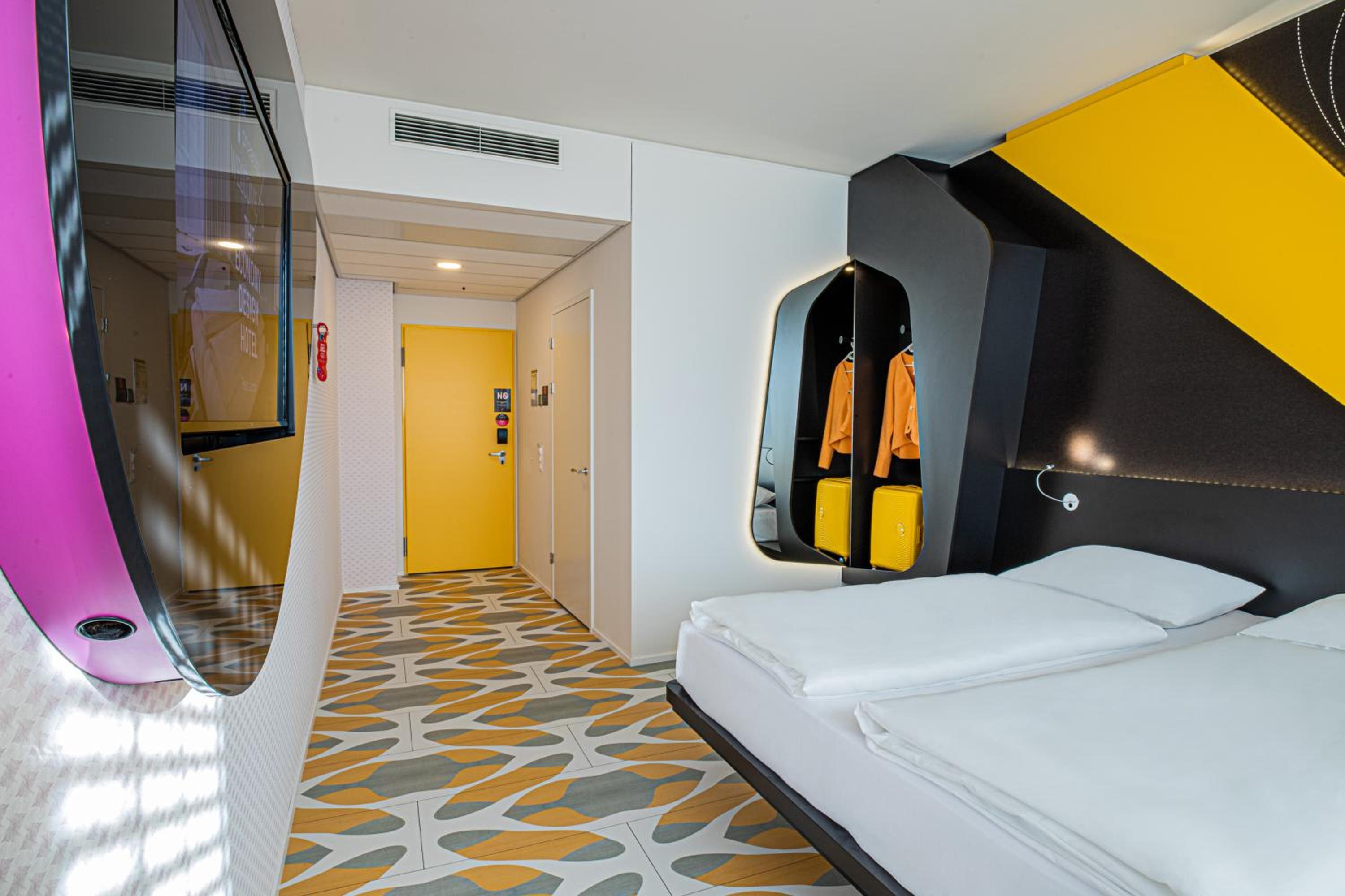 Comfort Design Room with a View - Photo 6