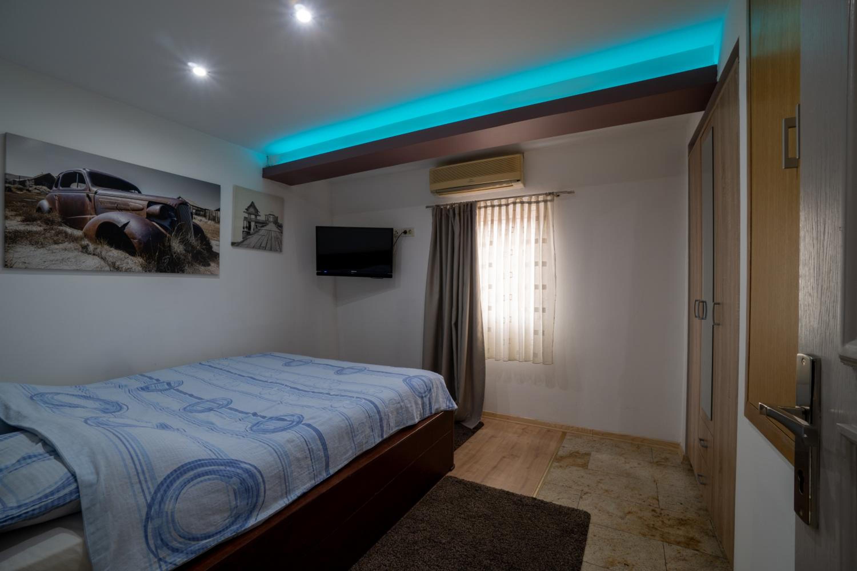 Apartment 2 - Photo 6