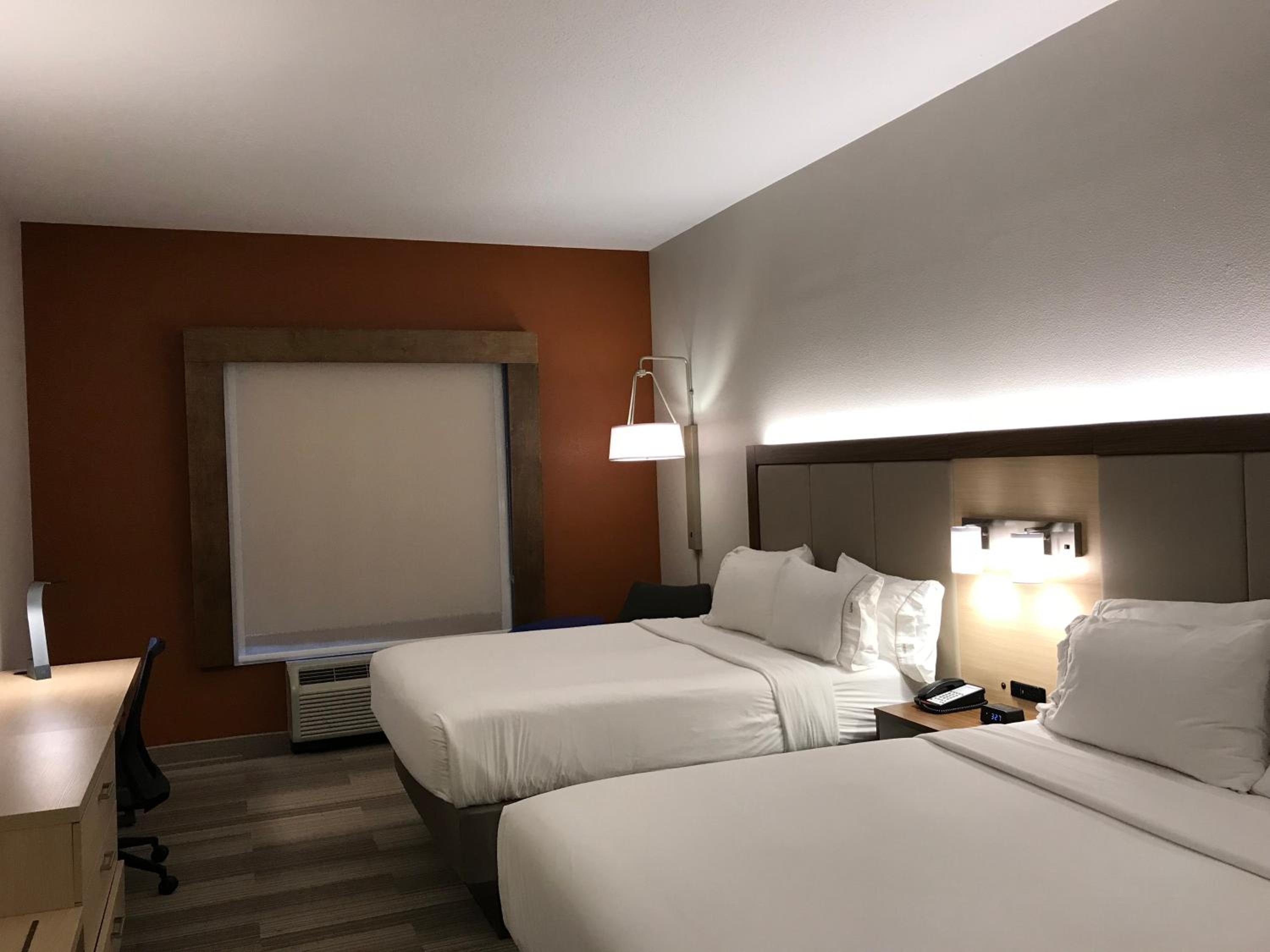 Standard Queen Room with Two Queen Beds - Photo 1