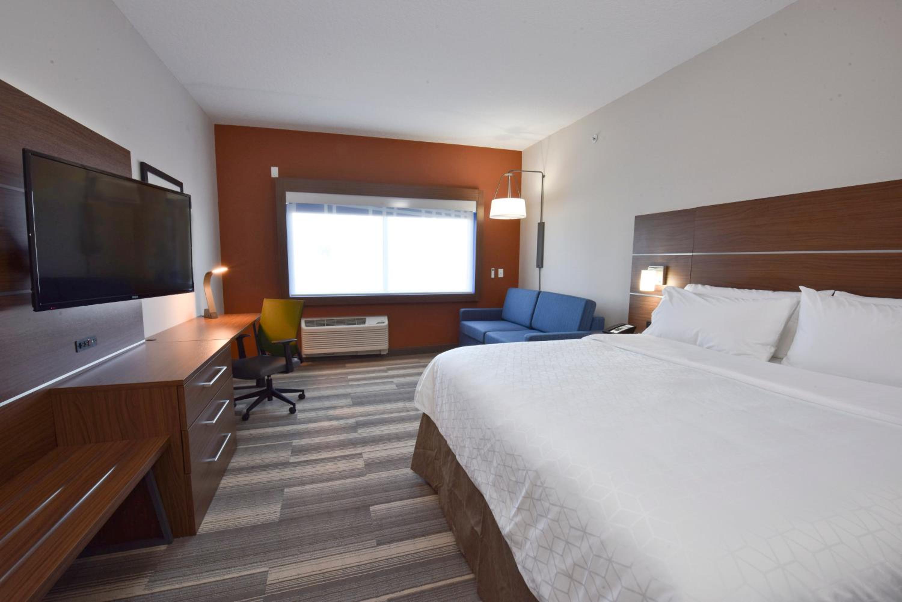 King Room - Hearing Accessible - Non-Smoking