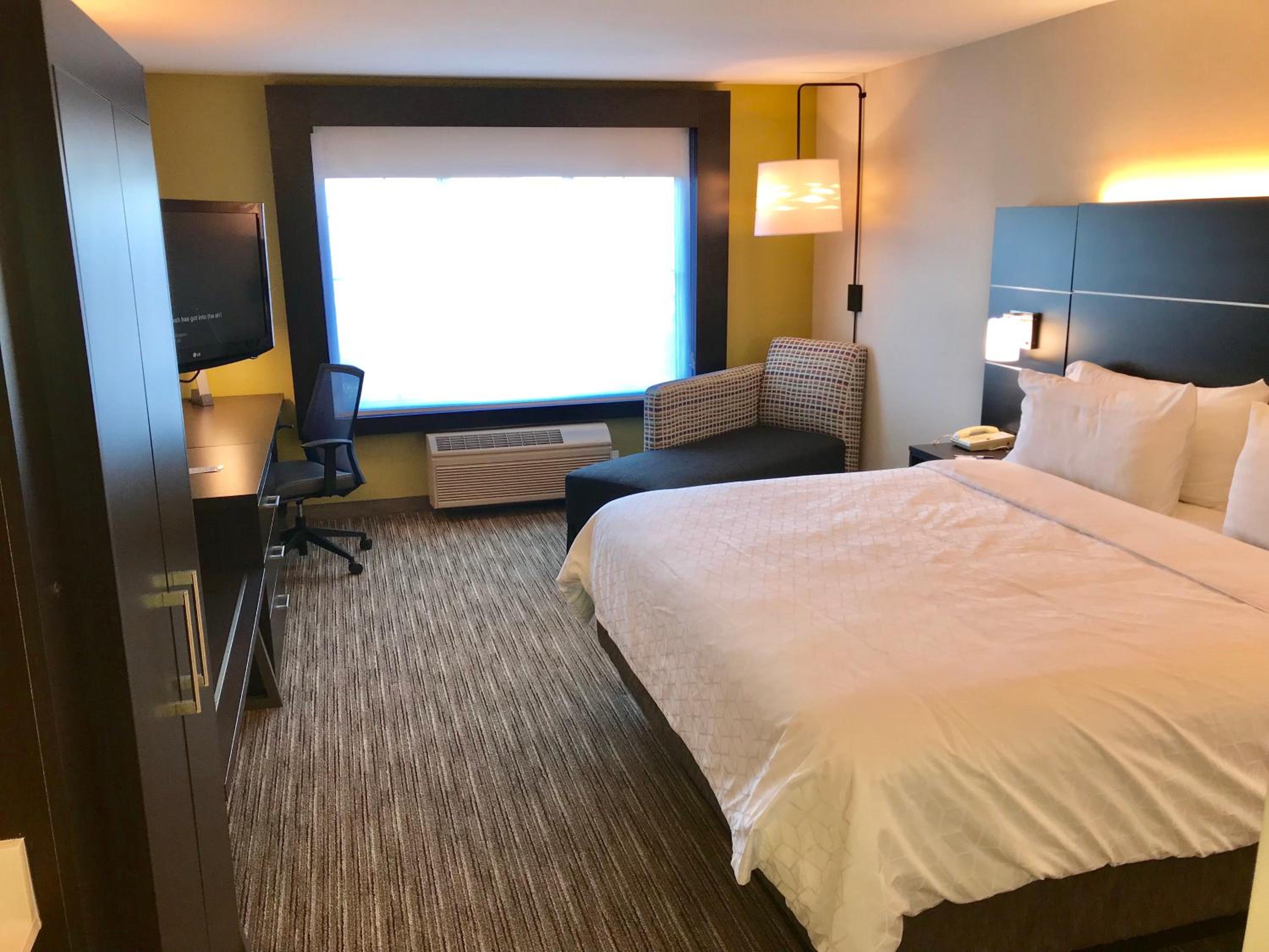 Standard King Room - Photo 1