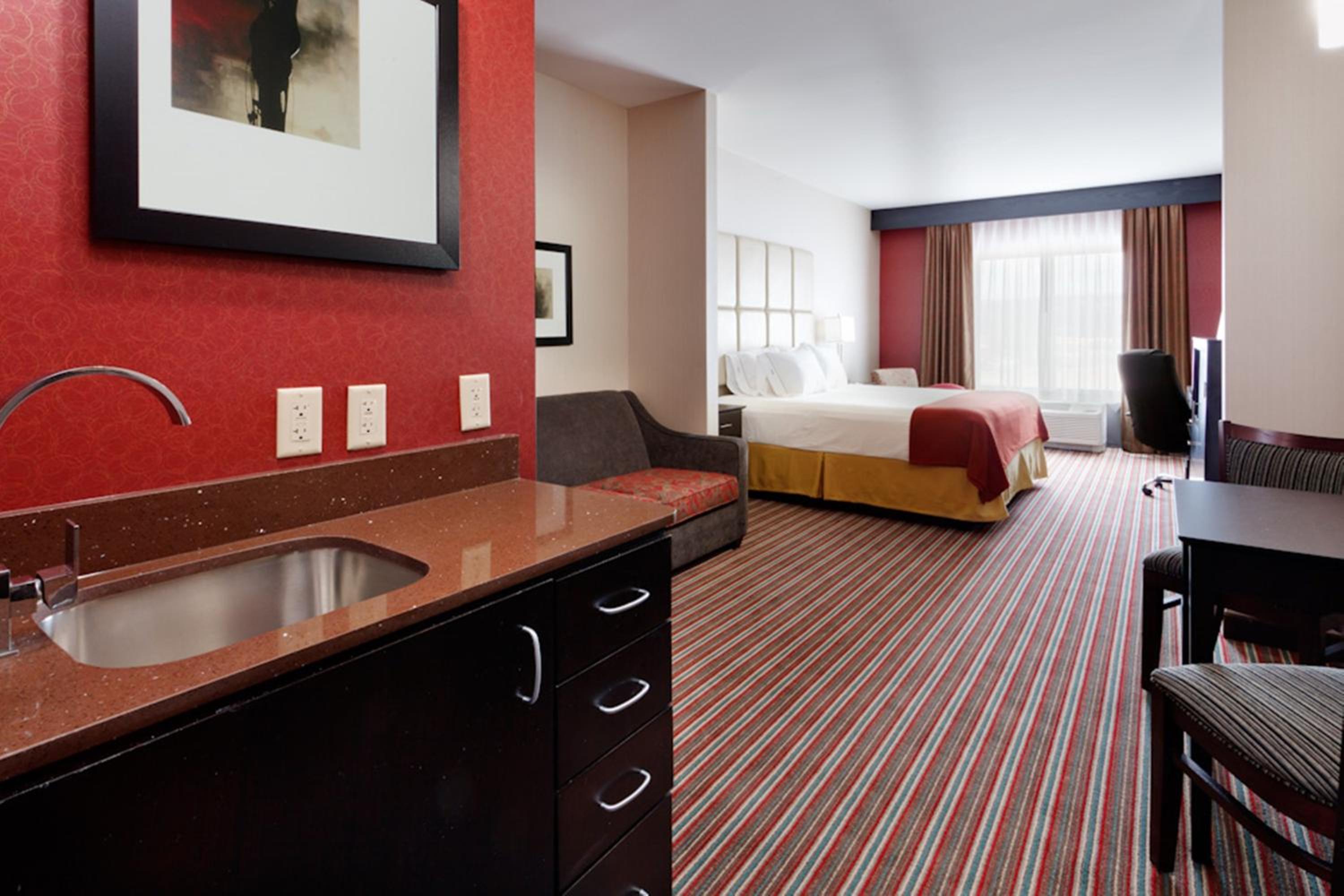King Suite with Sofa Bed - Photo 2