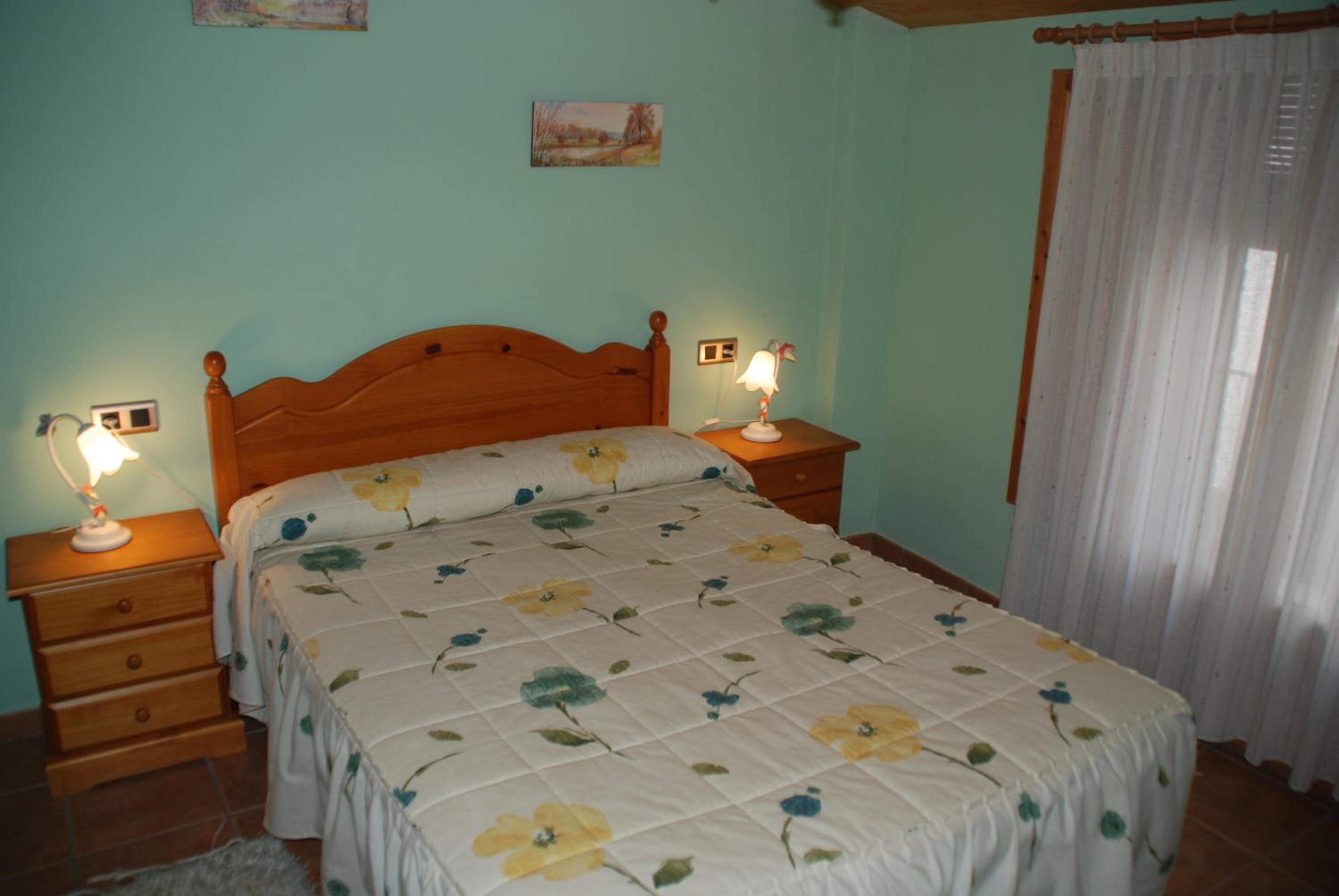 Three-Bedroom House photo 3