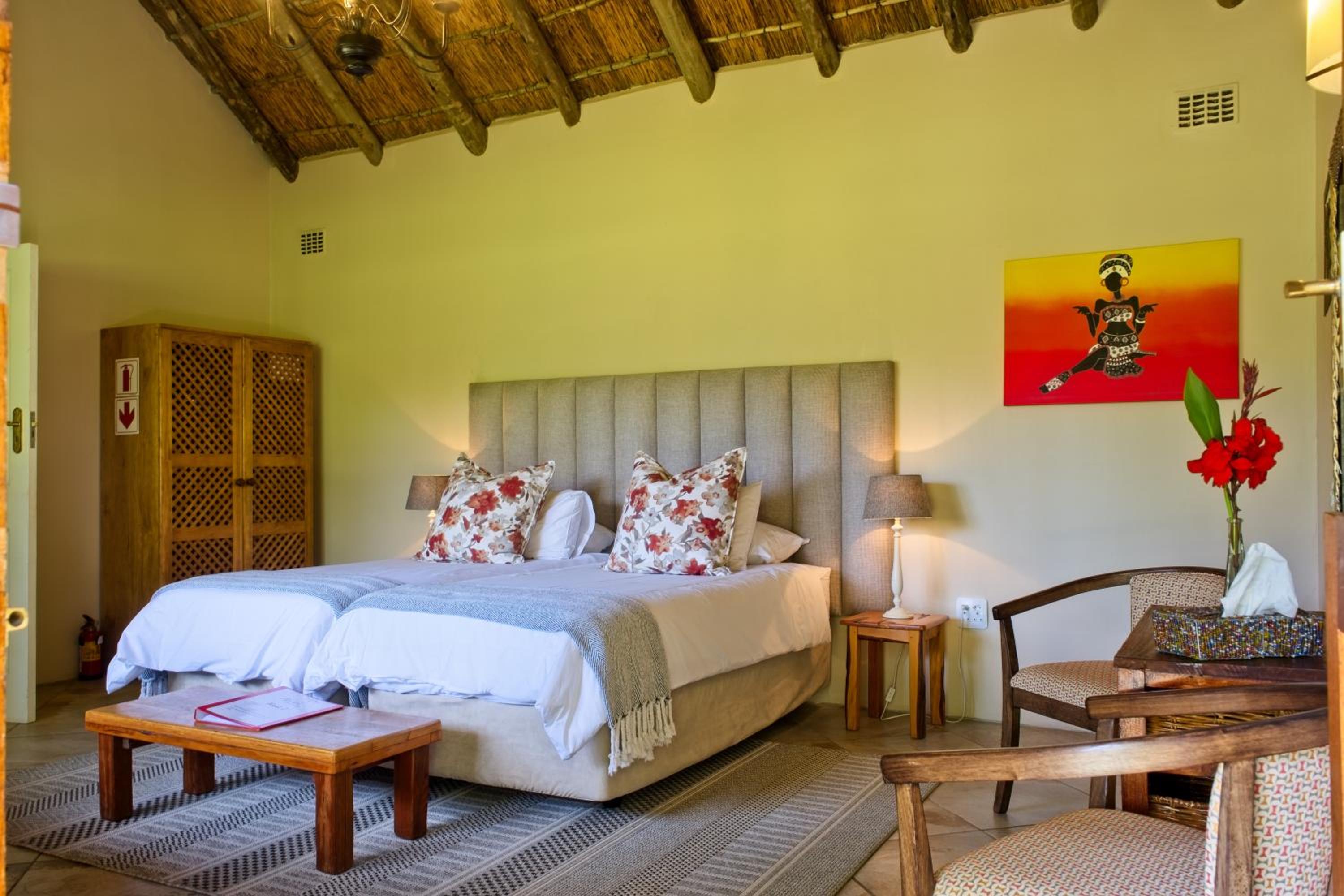 Valencia Bungalow with twin Beds  photo 3