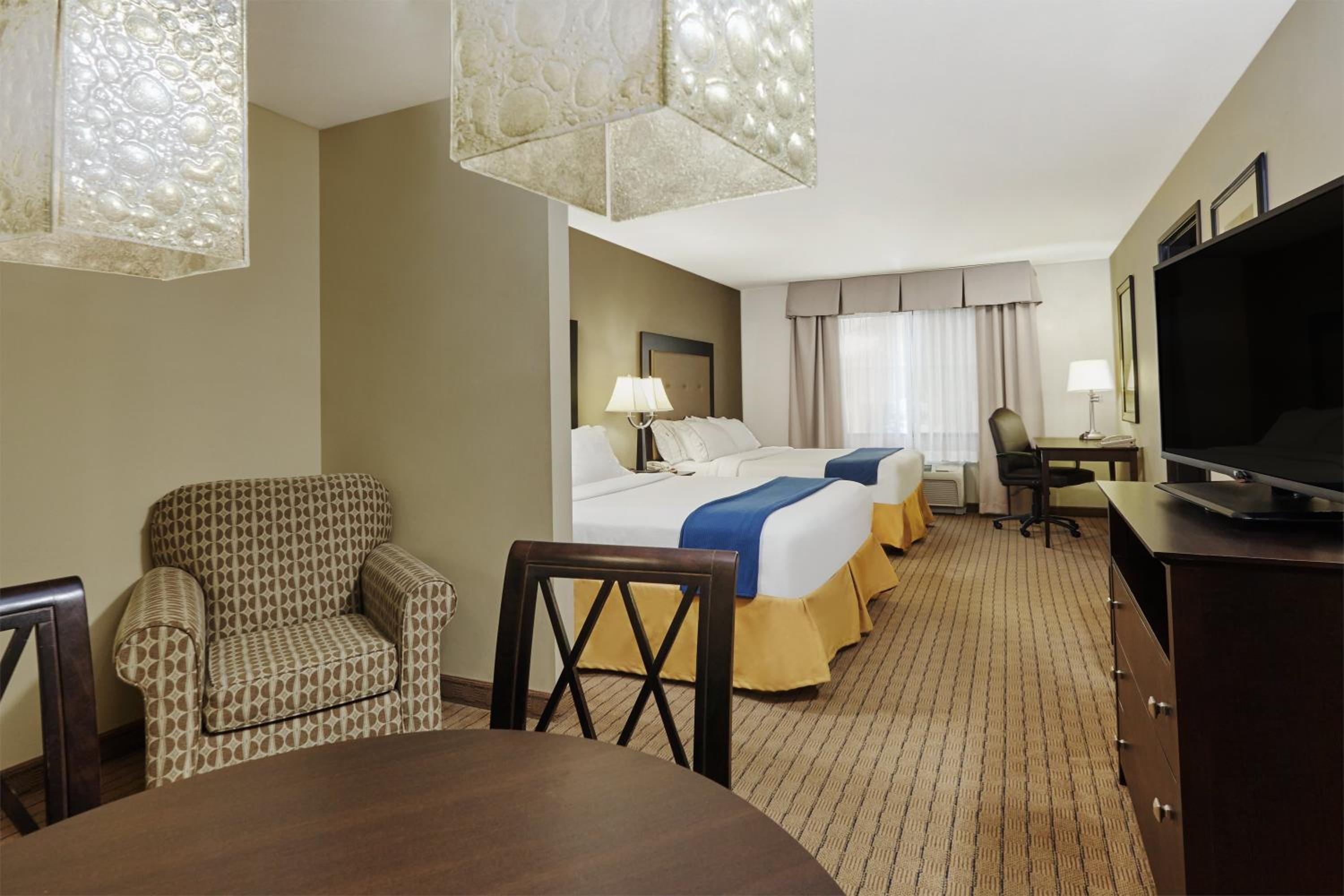 Suite - Only Hearing Accessible