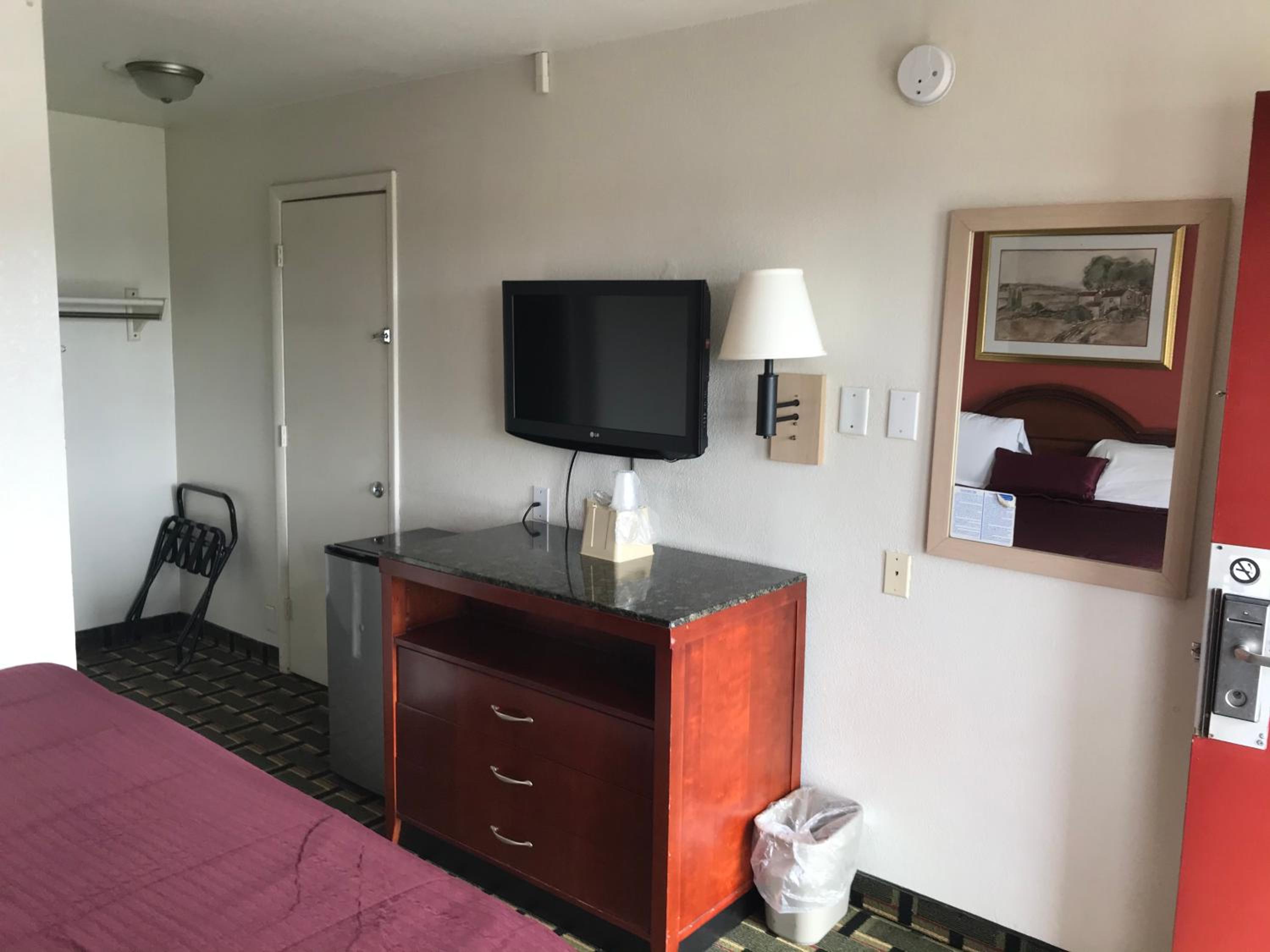 Queen Room - Photo 5