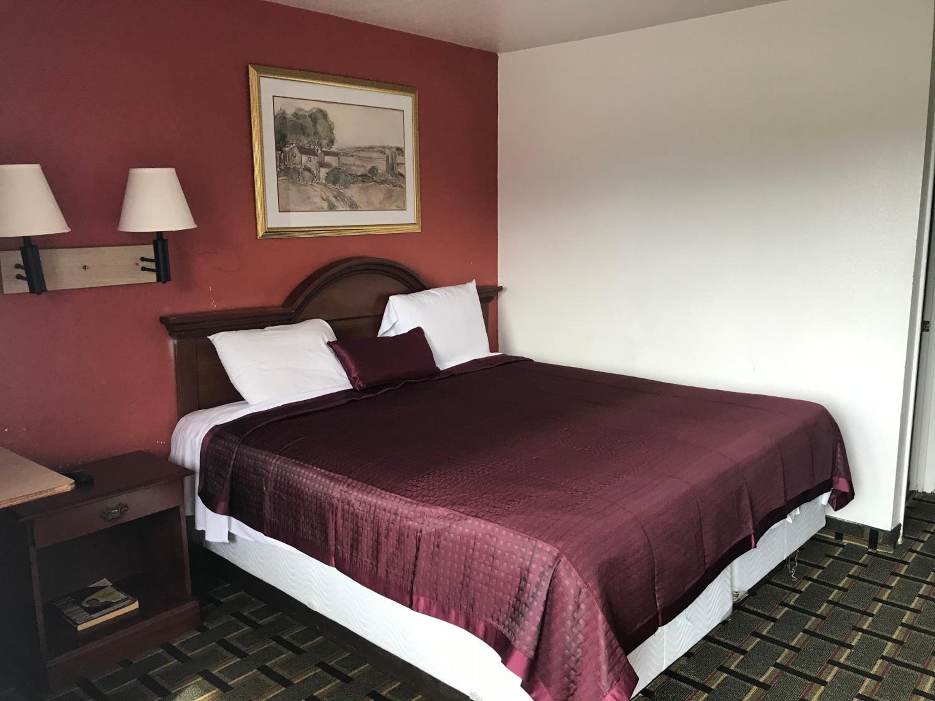 Queen Room - Photo 2
