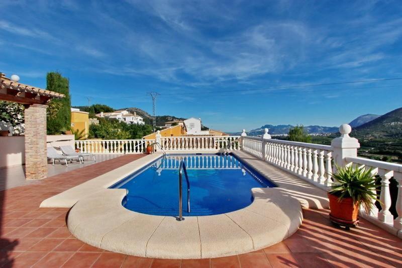 Villa de Tres Habitaciones