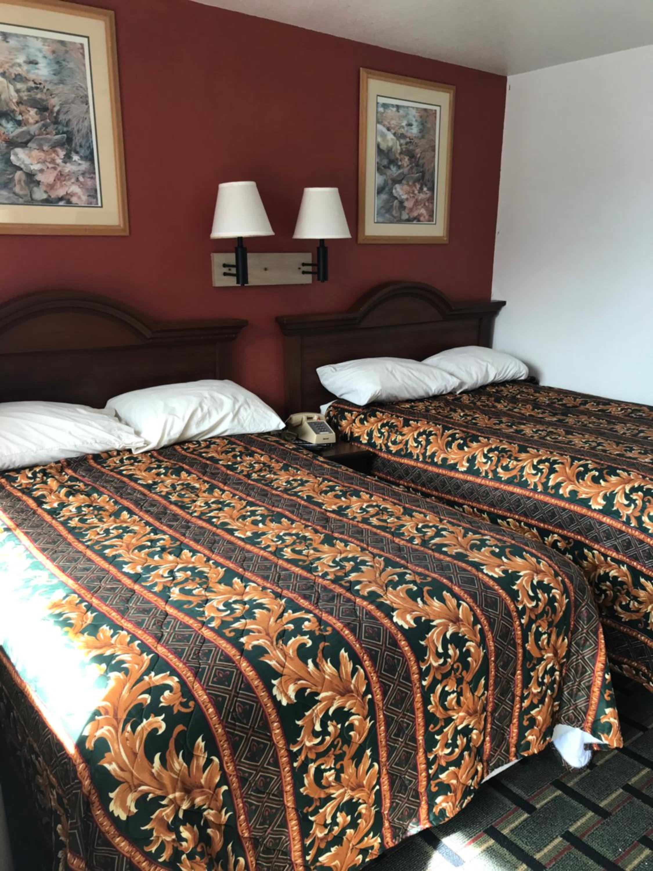 Double Room with Two Double Beds - Photo 2
