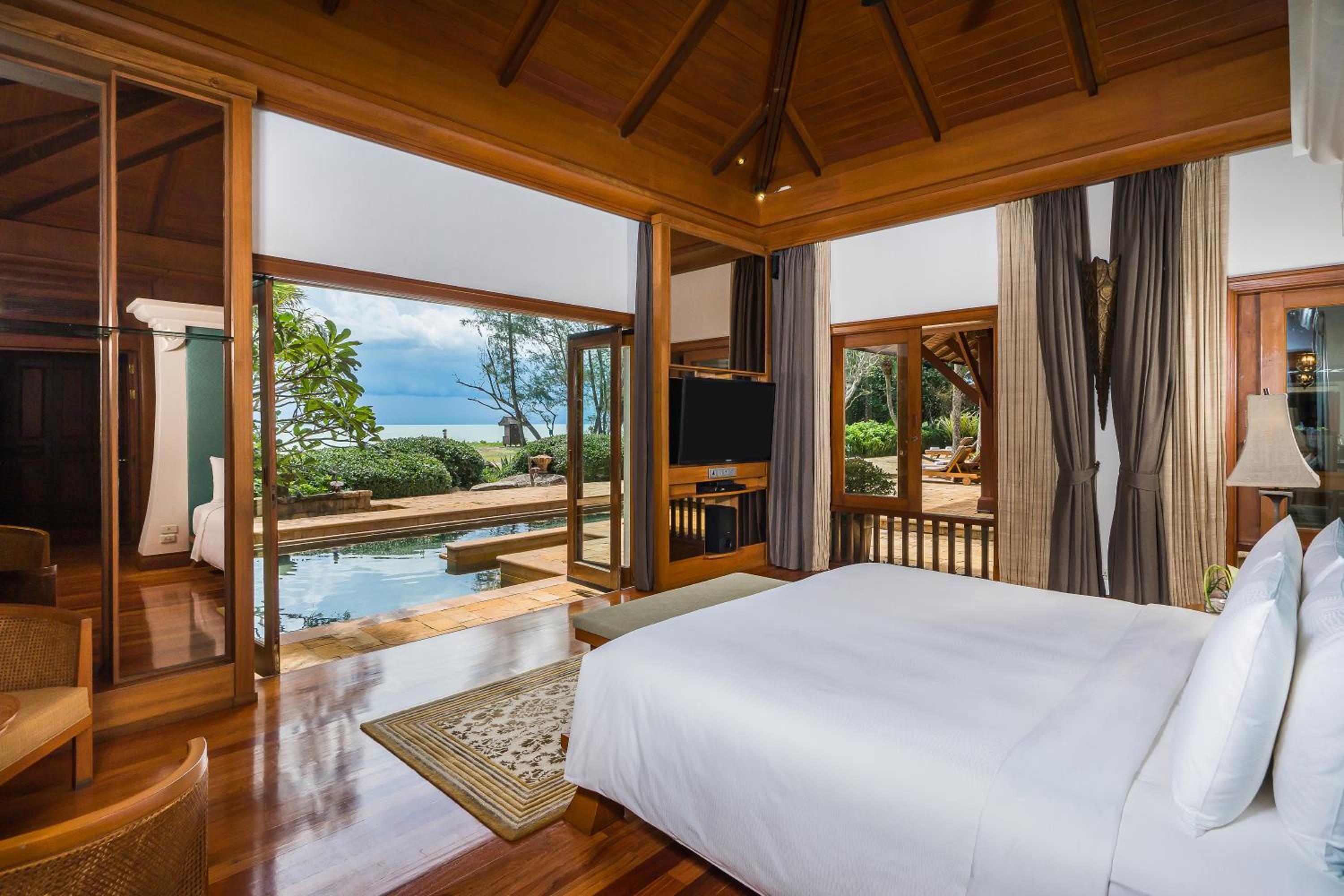 Royal Two Bedroom Villa (Non Smoking)