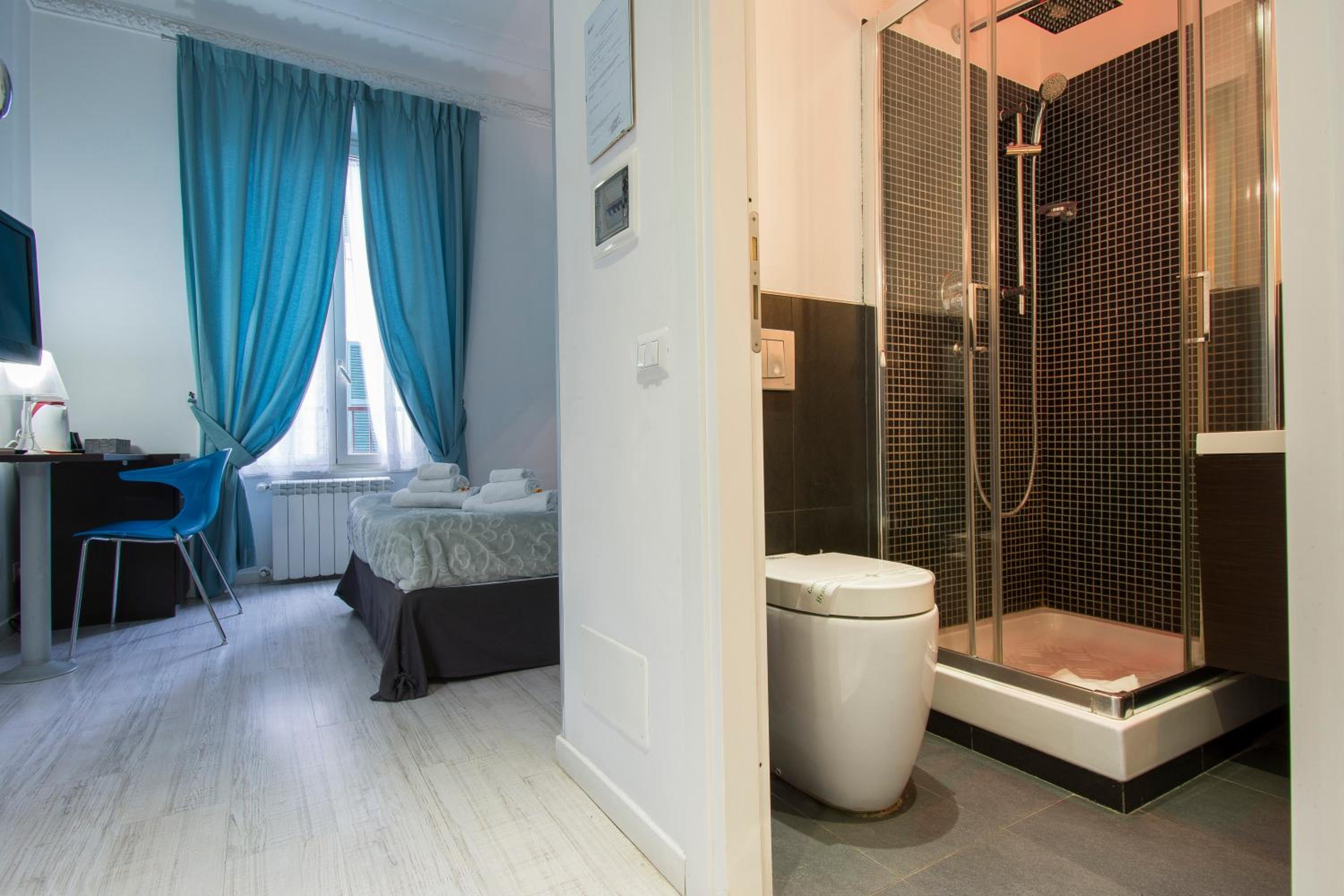 Double or Twin Room photo 3