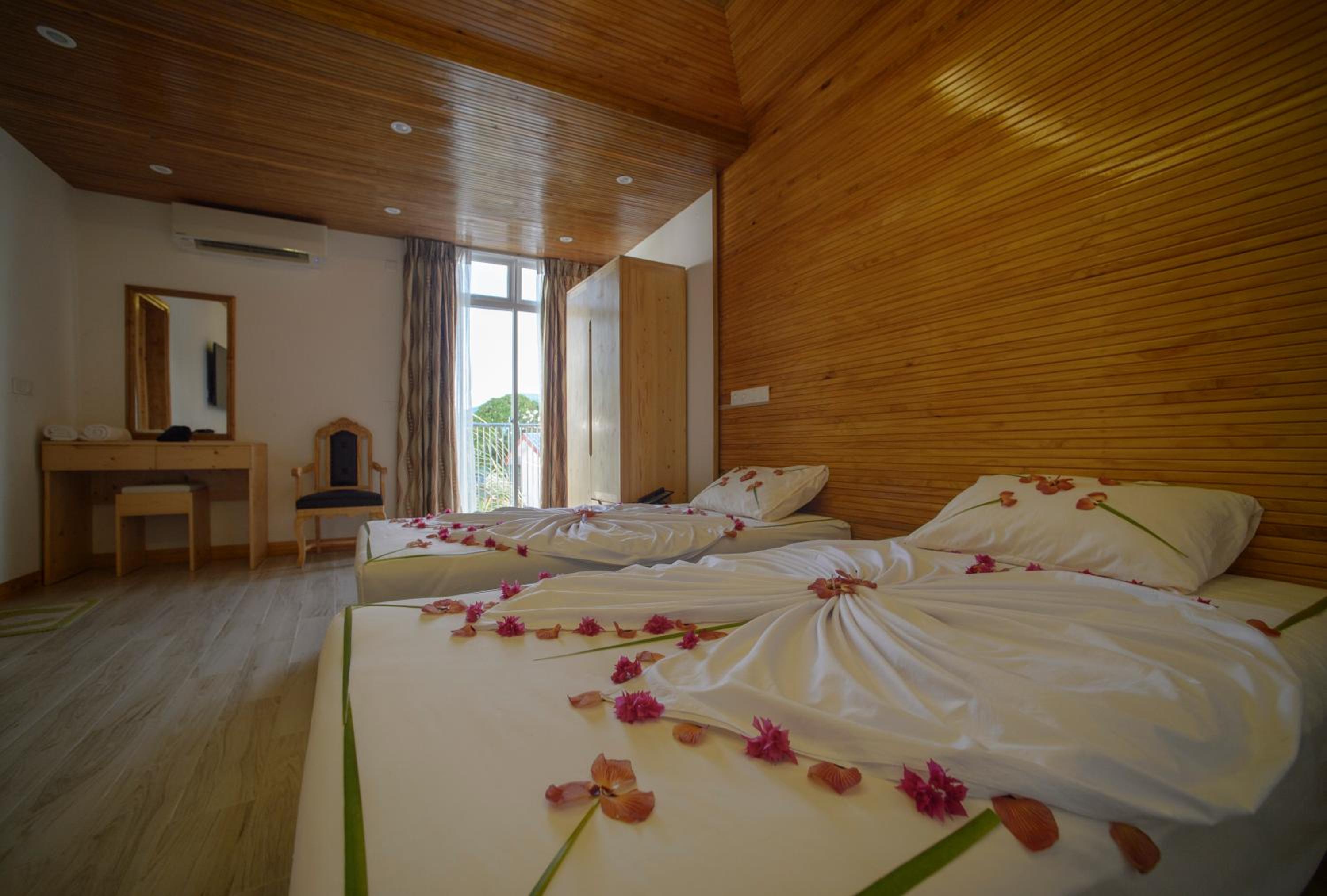 Suite - Photo 3