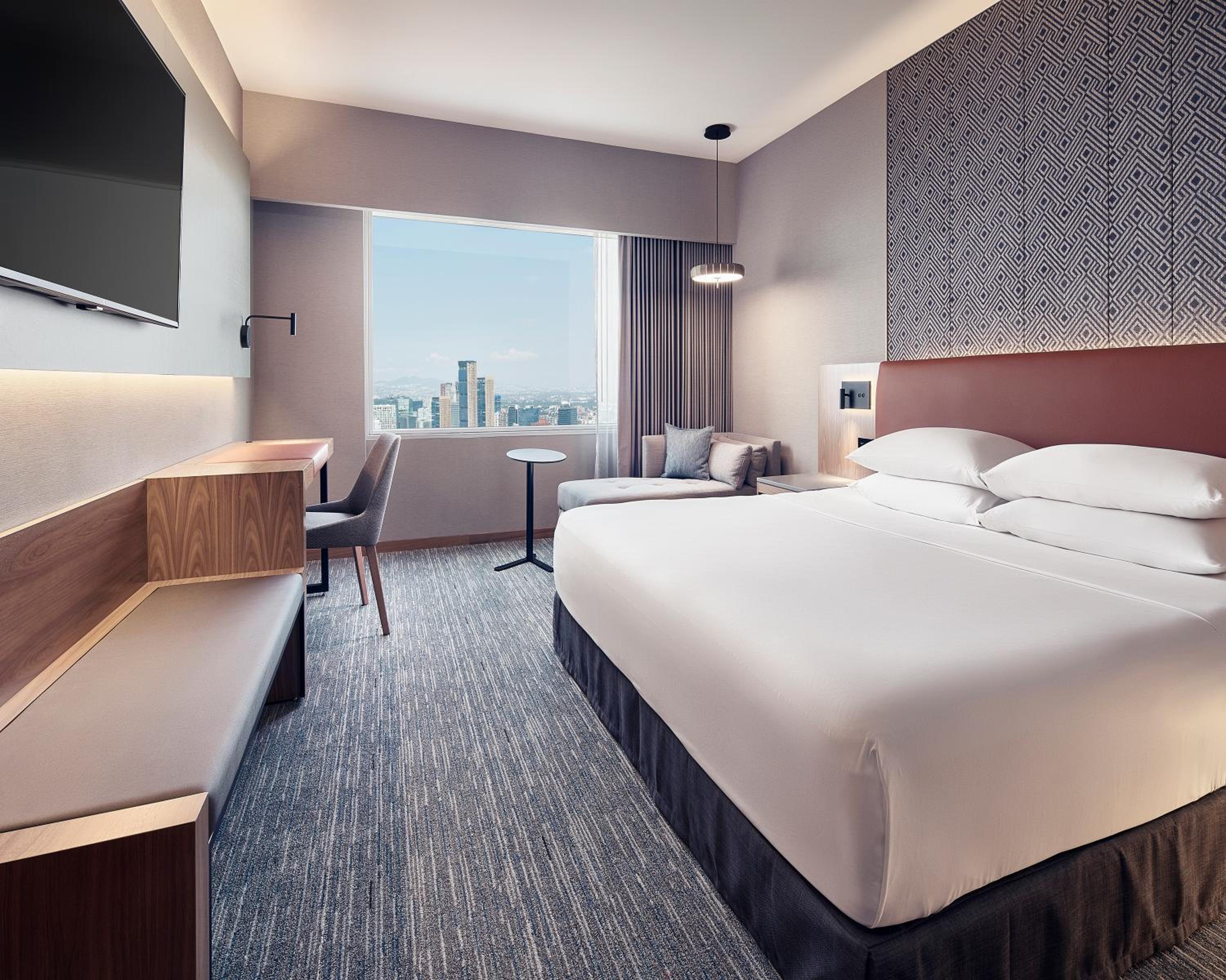 Regency Club King Room - High Floor - Photo 9