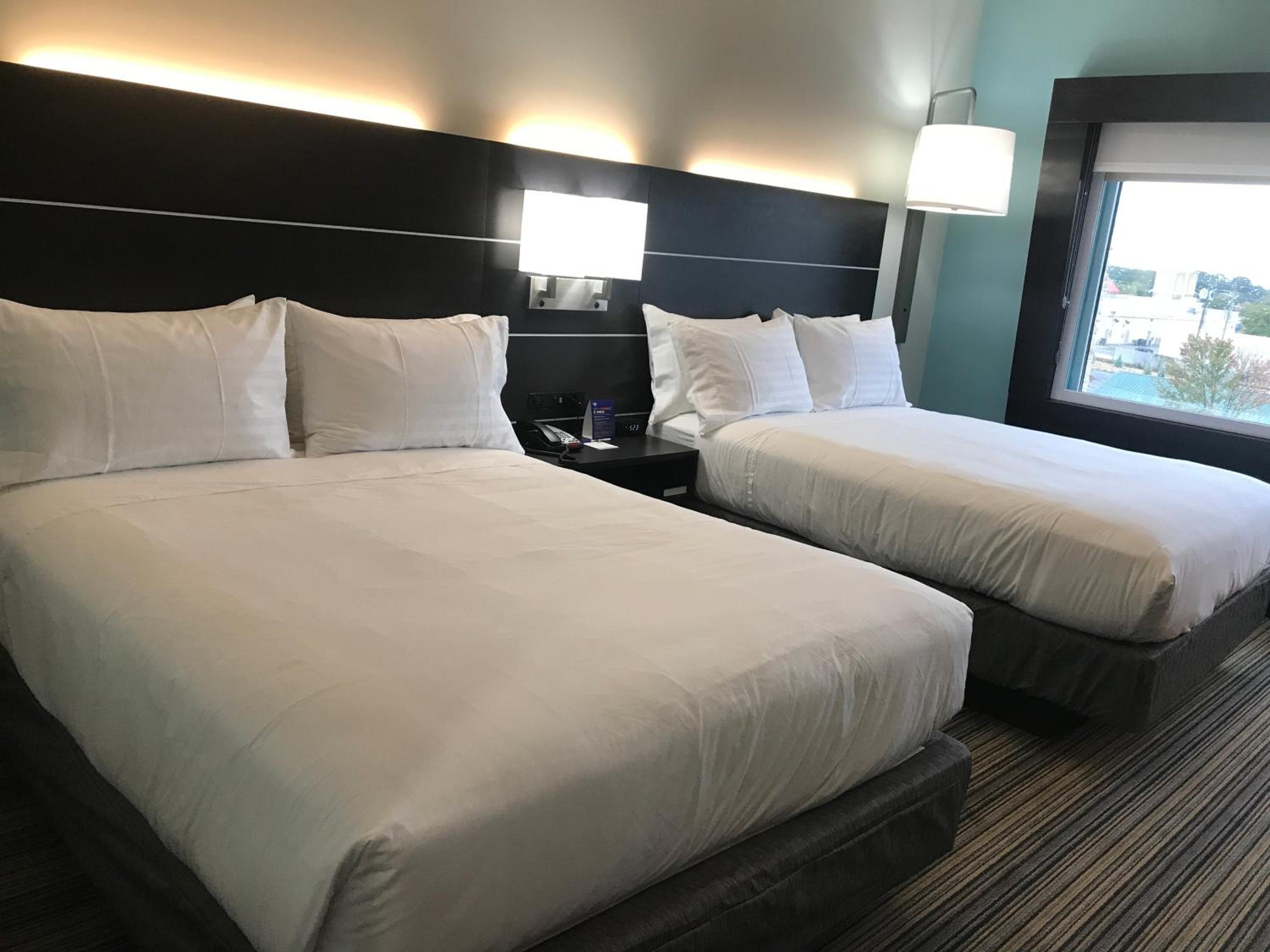 Standard Queen Room with Two Queen Beds