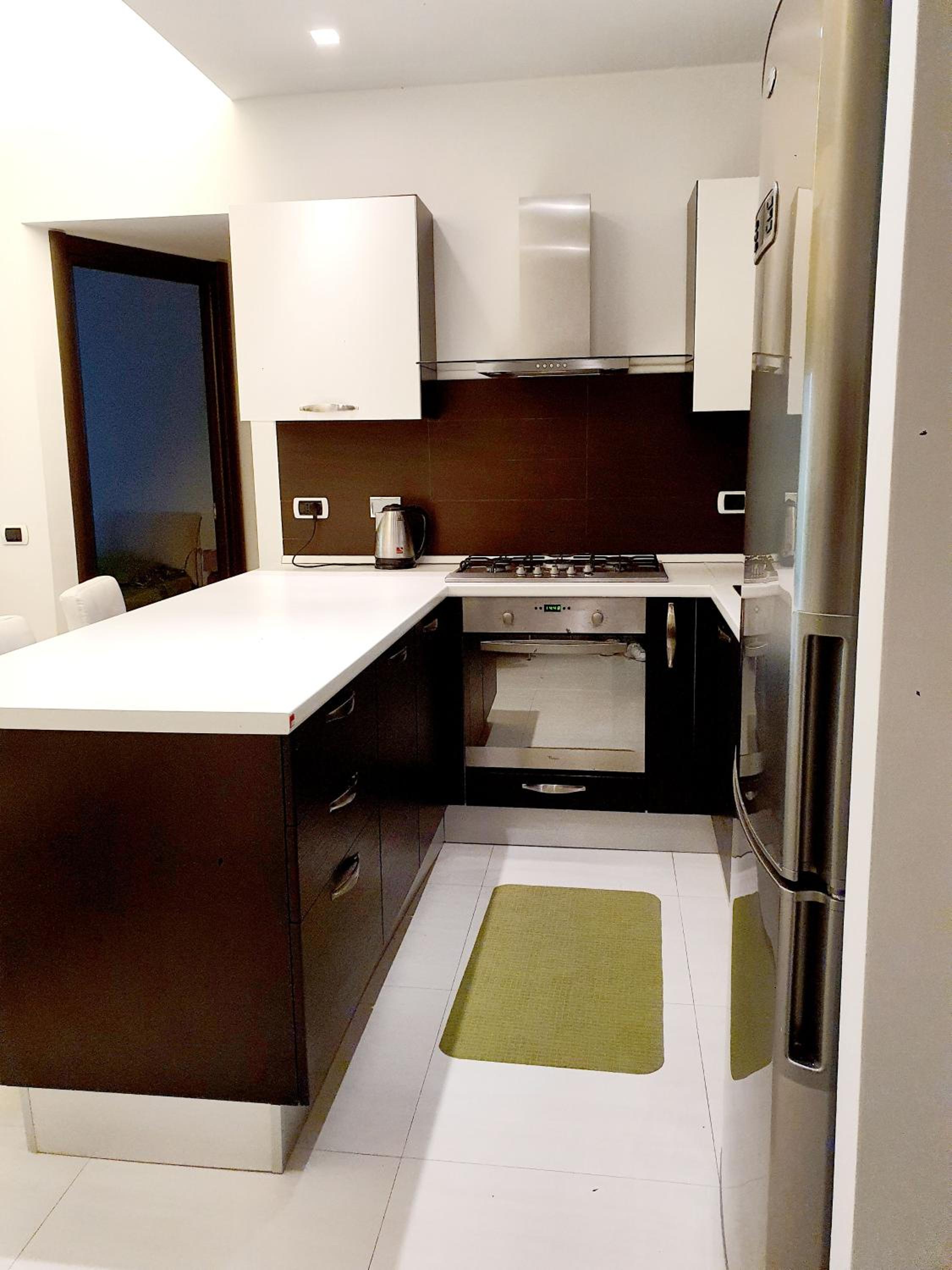 One-Bedroom Apartment - Photo 8