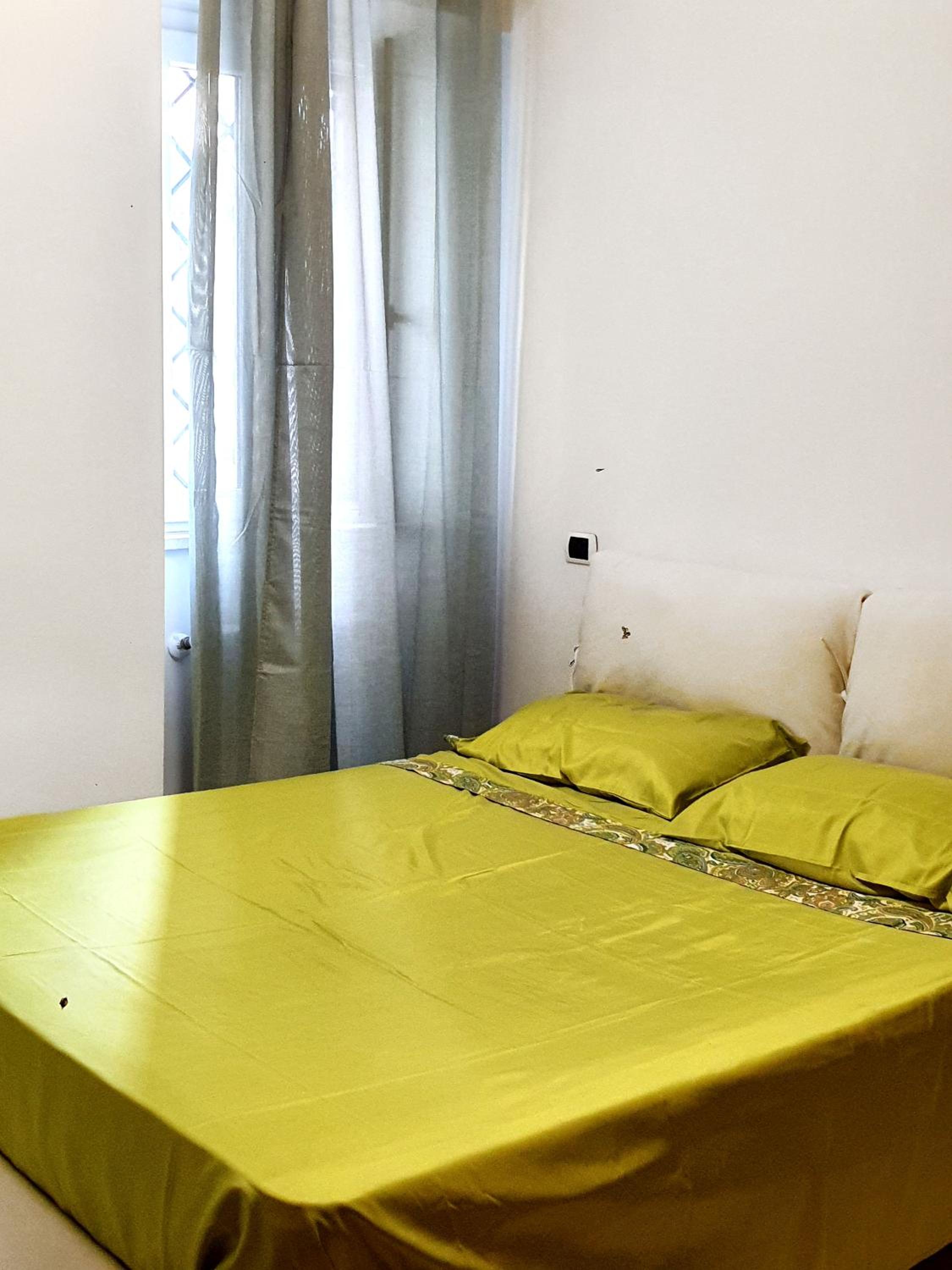 One-Bedroom Apartment - Photo 11
