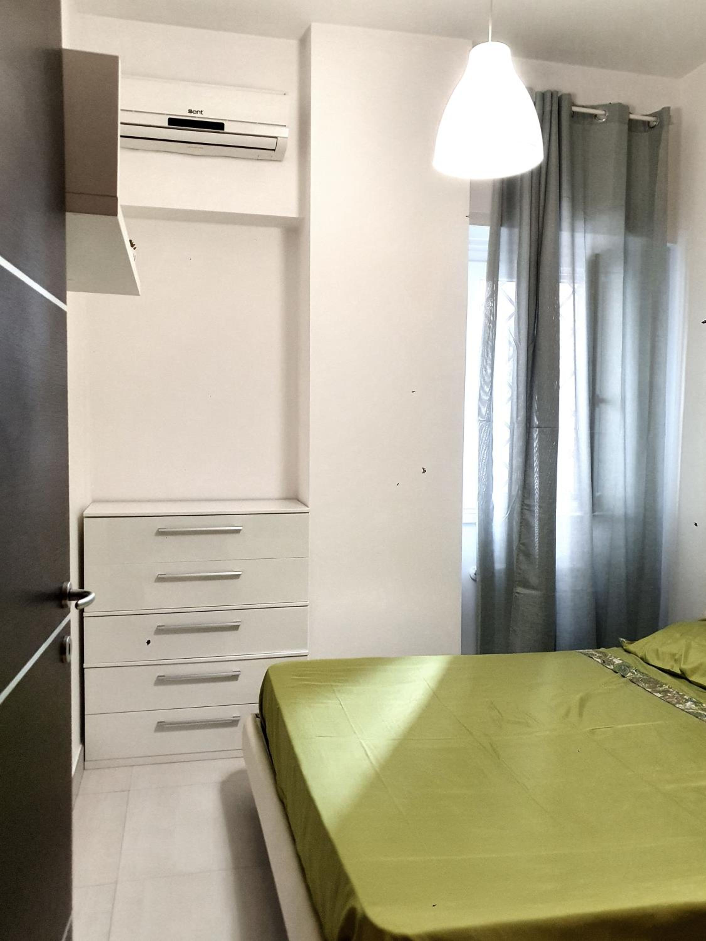 One-Bedroom Apartment - Photo 14