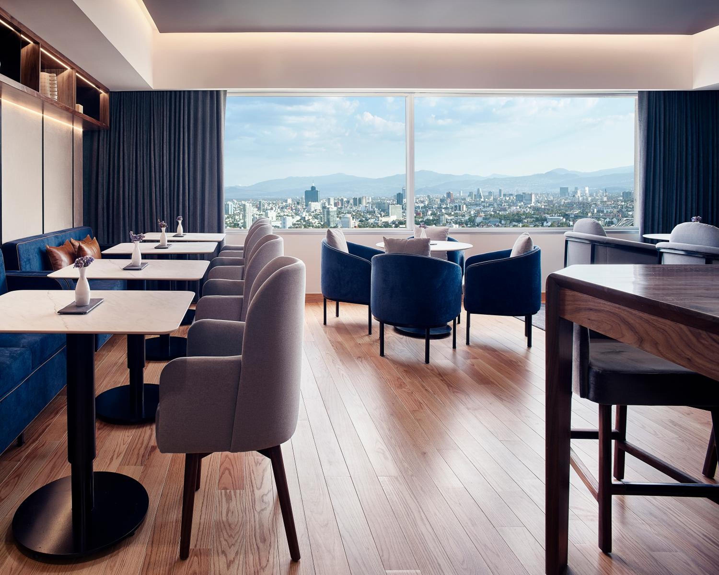 Regency Club Twin Room - High Floor - Photo 5