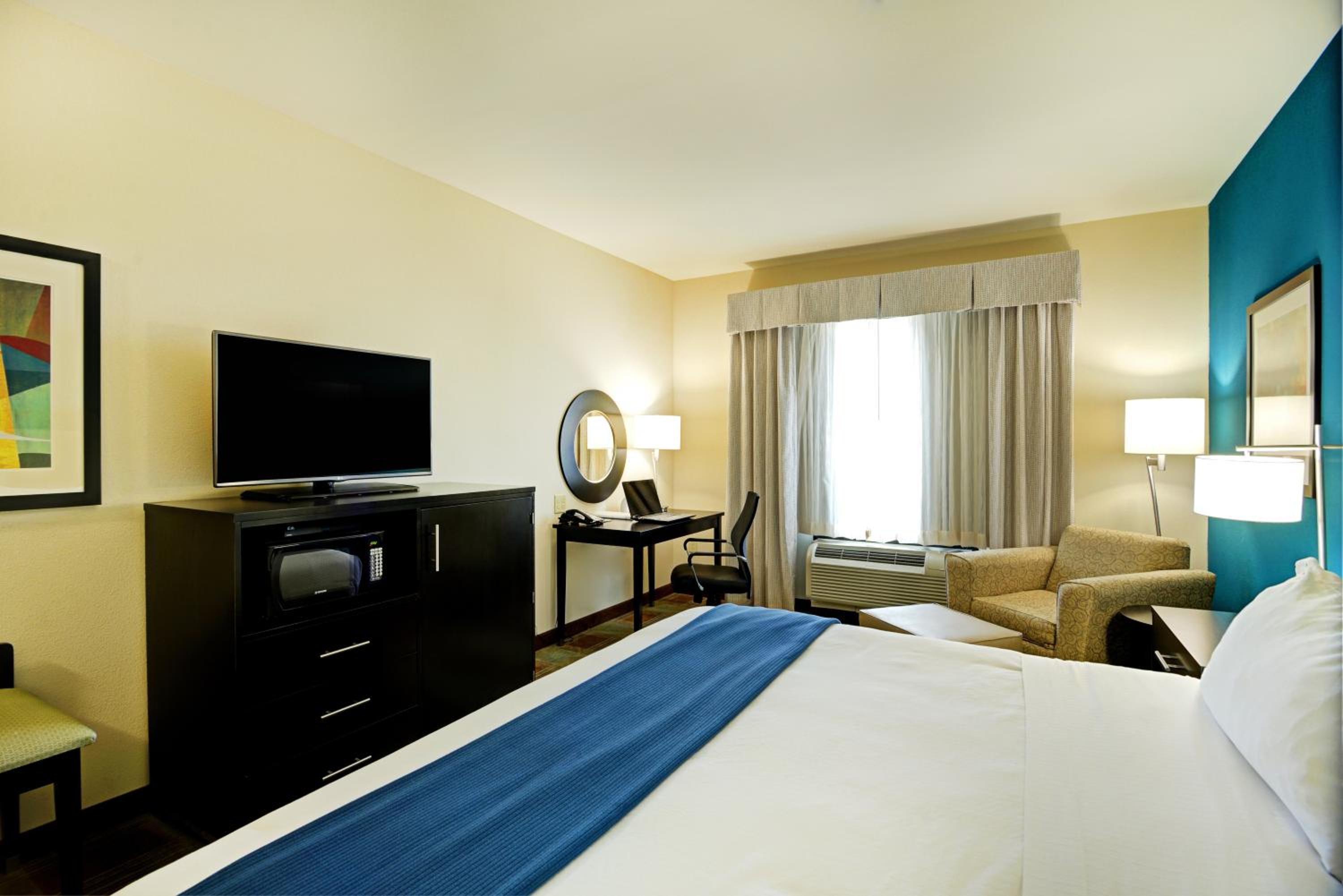 Holiday Inn Express & Suites Houston Northwest-Brookhollow by IHG, Photo 2