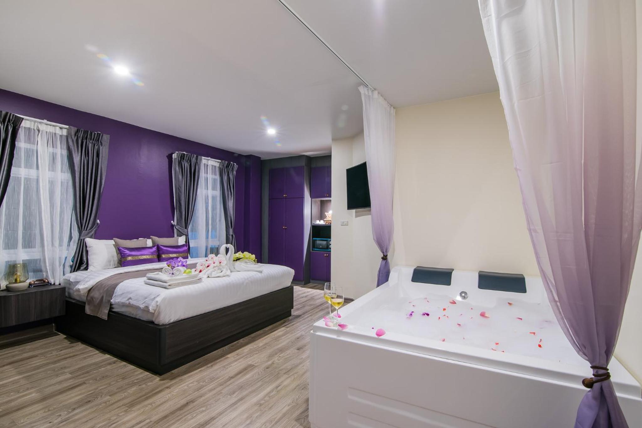 CITY SUITE photo 1