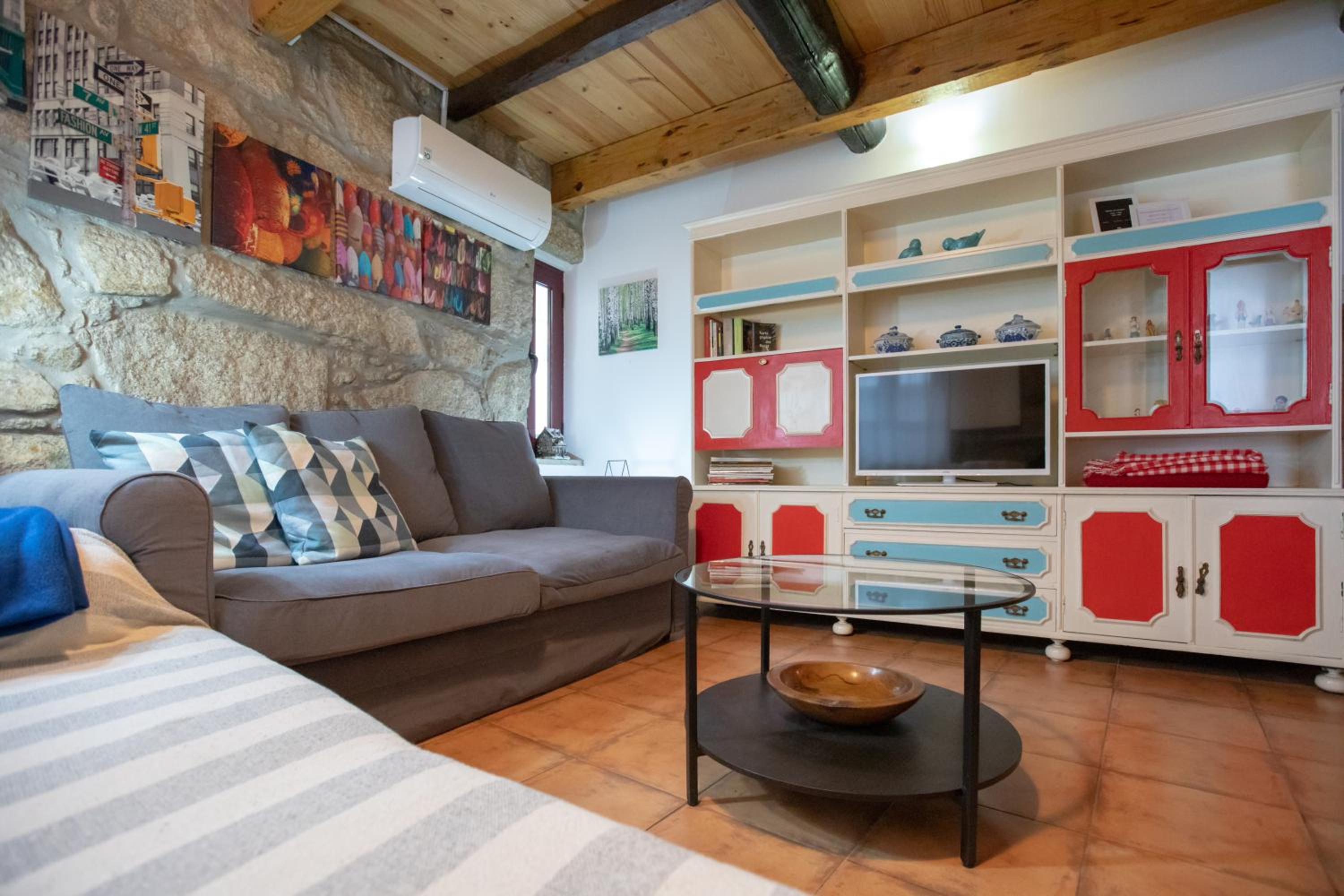 Two-Bedroom House - Photo 1
