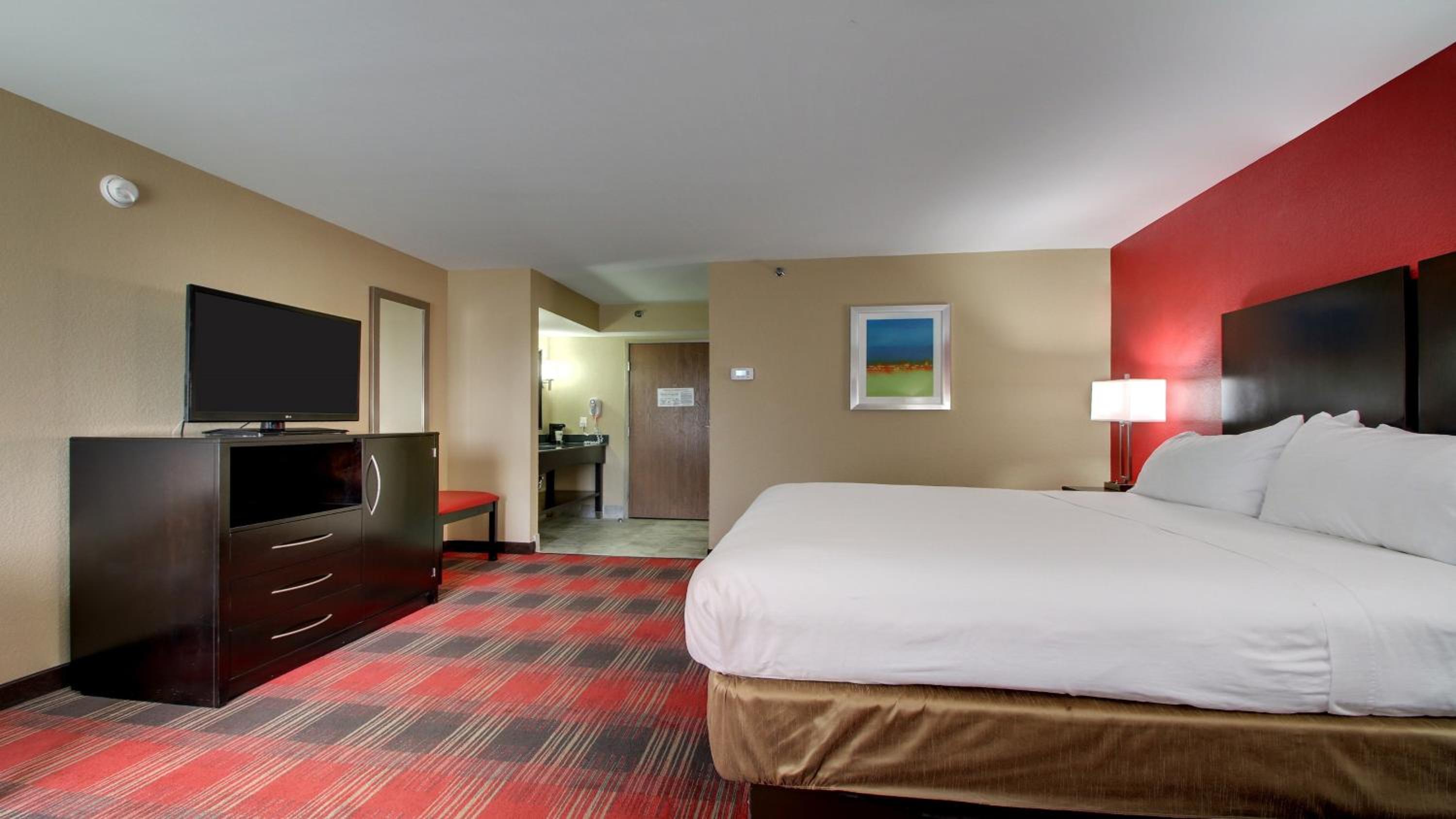 Standard King Room - Photo 4