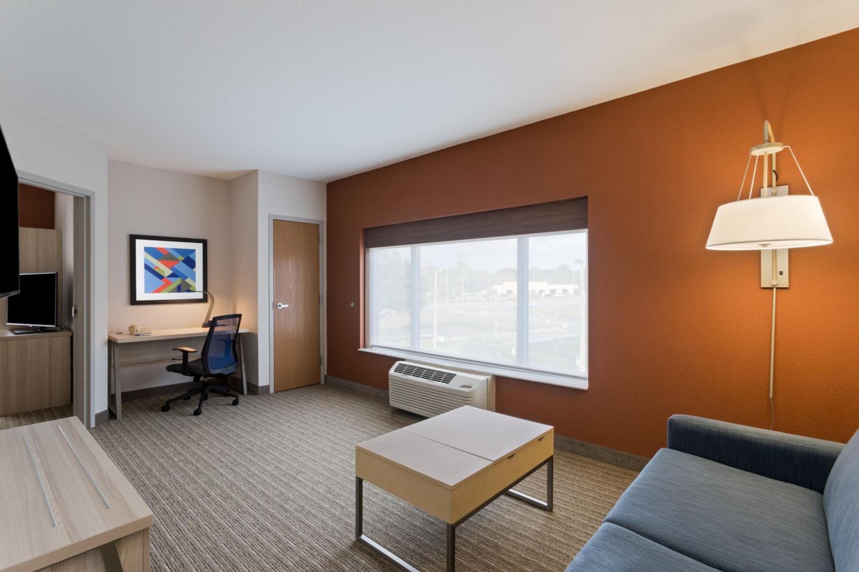 King Suite - Photo 3