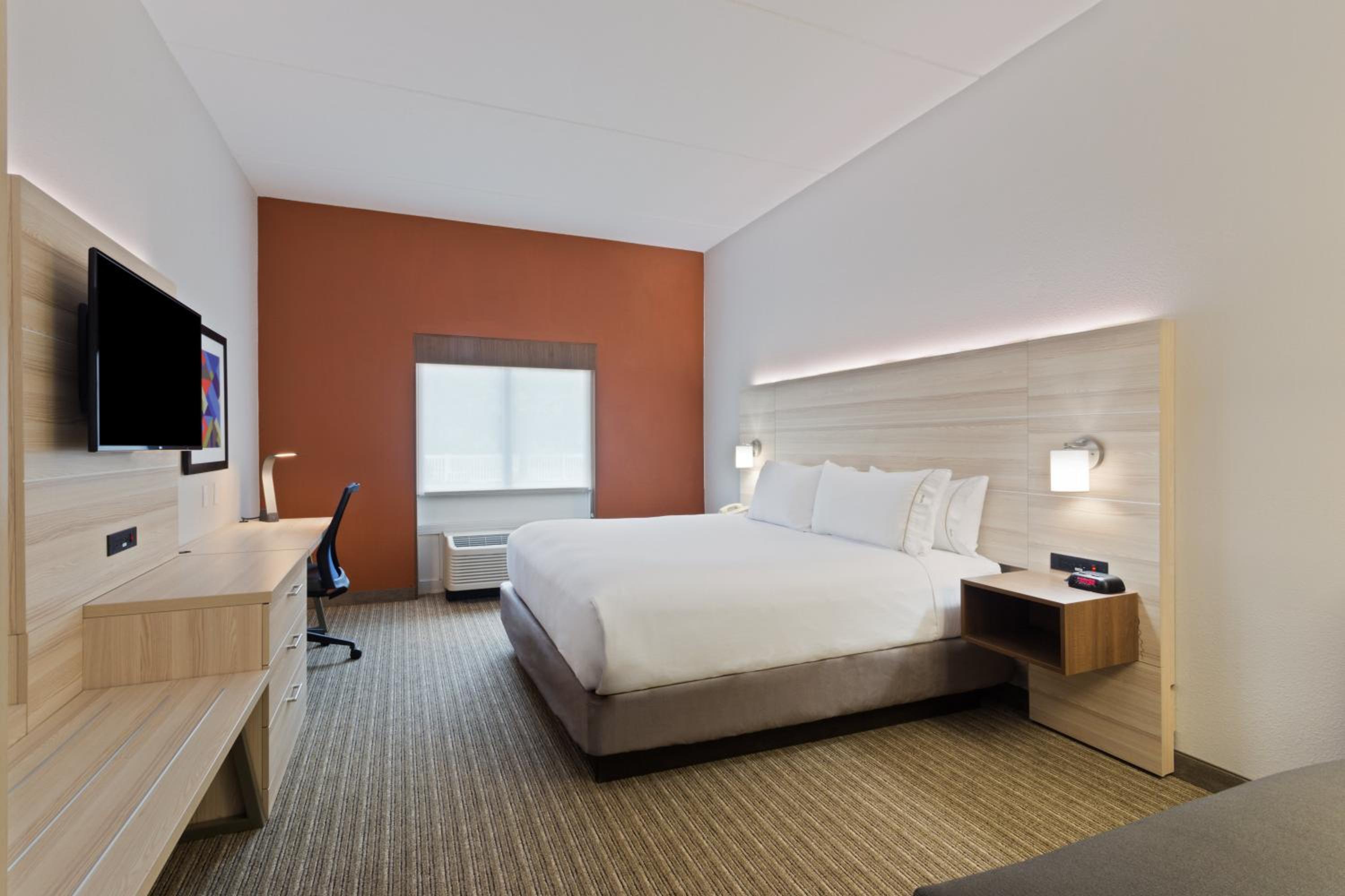 Standard King Room - Photo 1