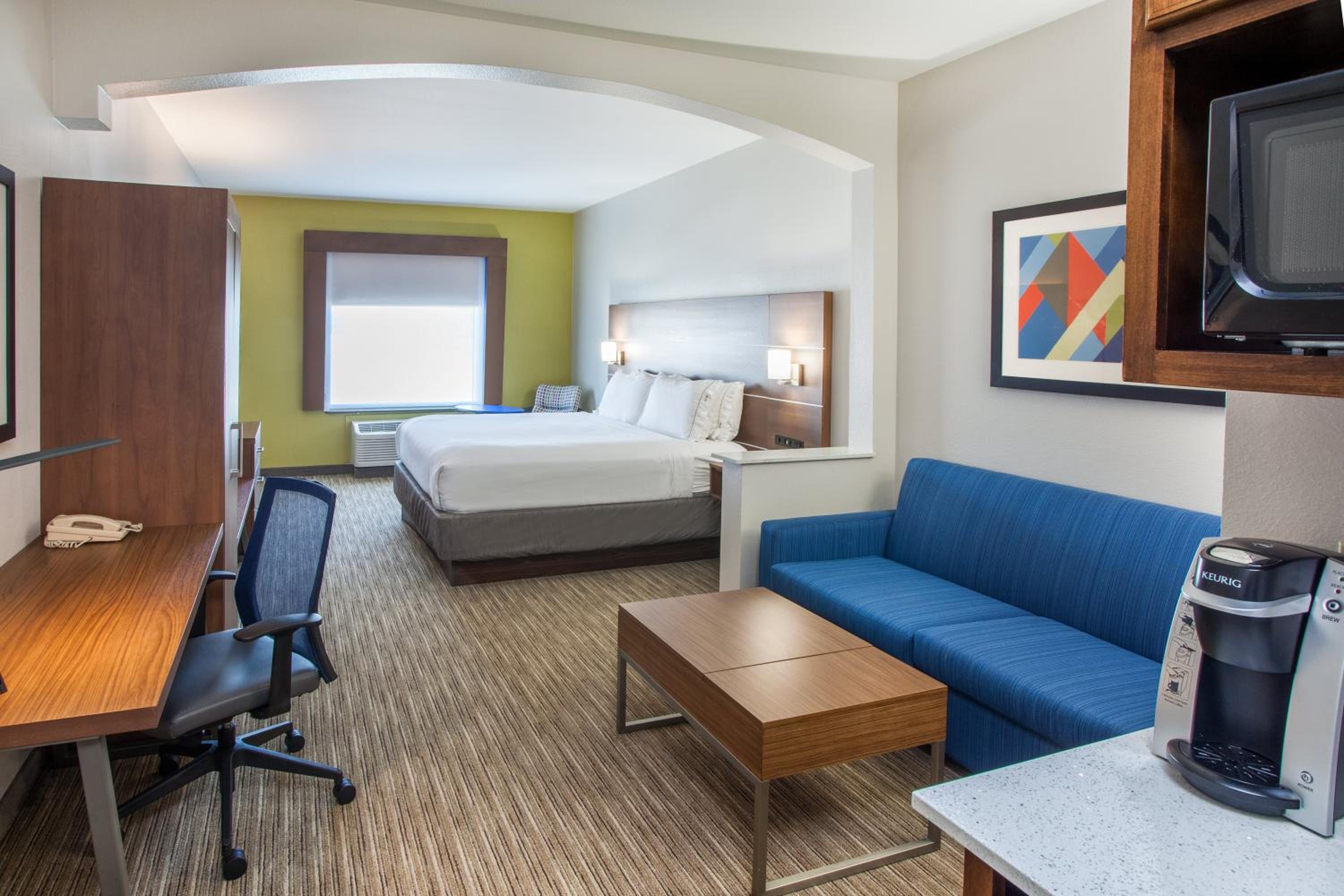 King Suite with Additional Living Area - Photo 4