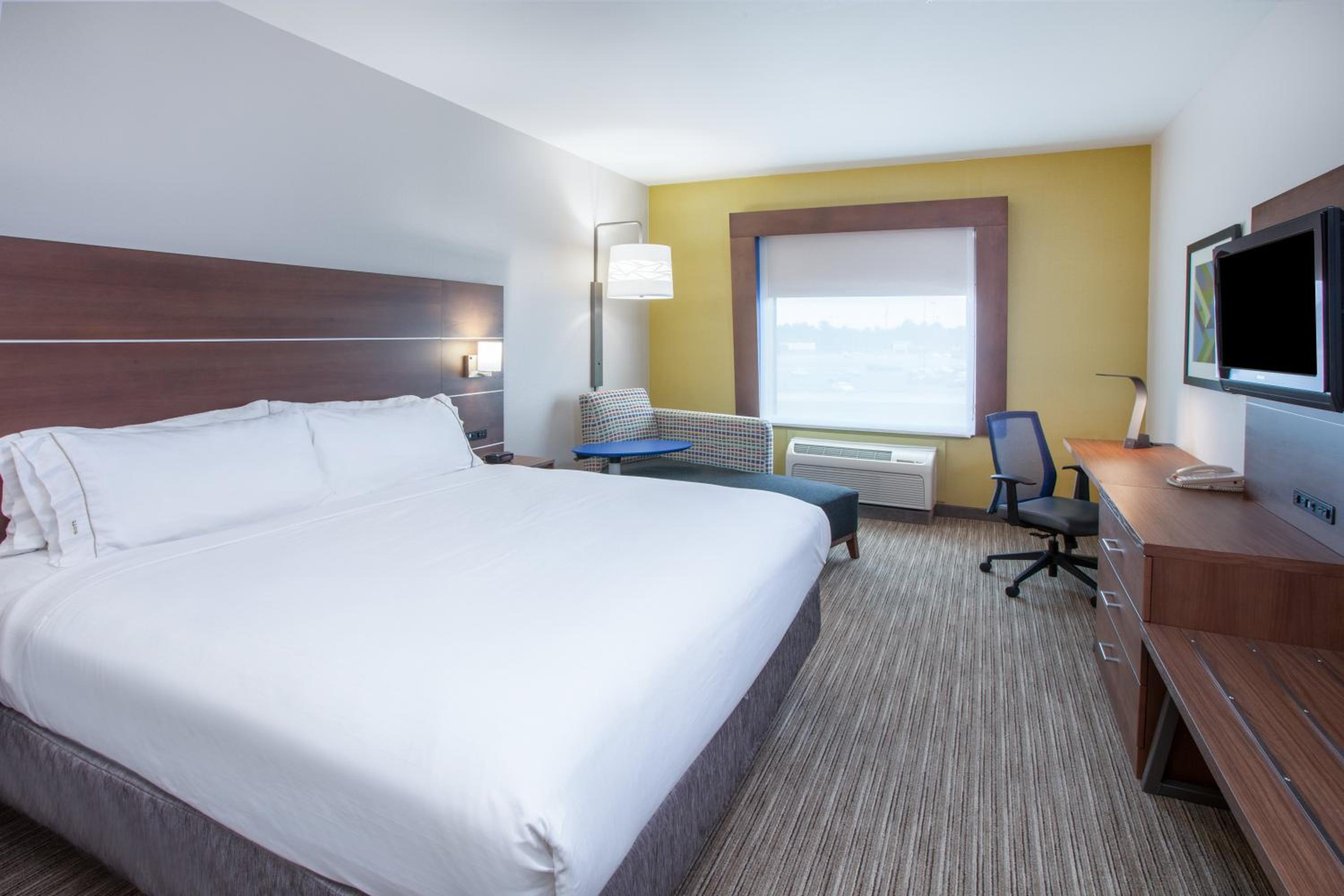 Standard King Room - Photo 2