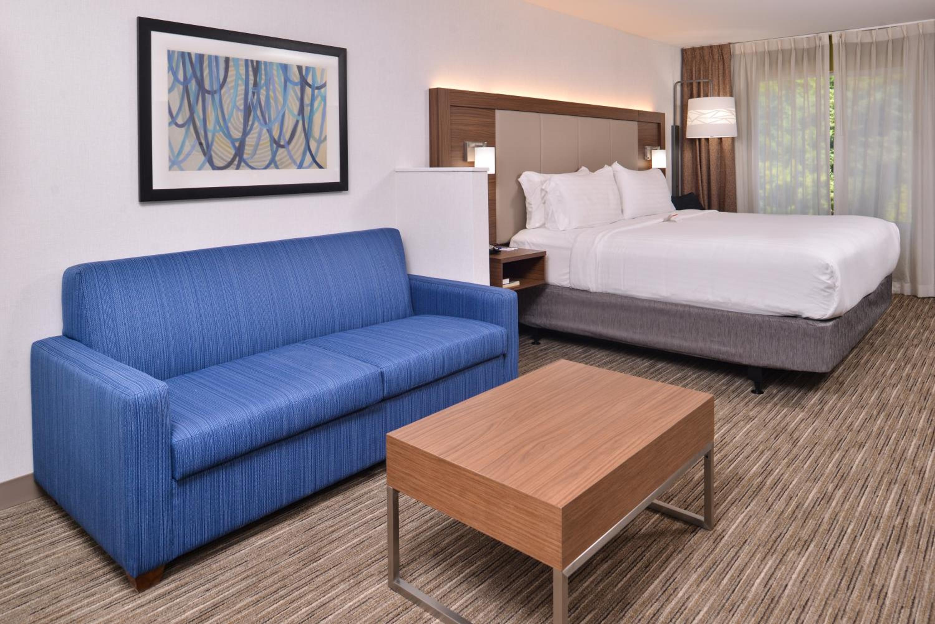 King Suite - Photo 2